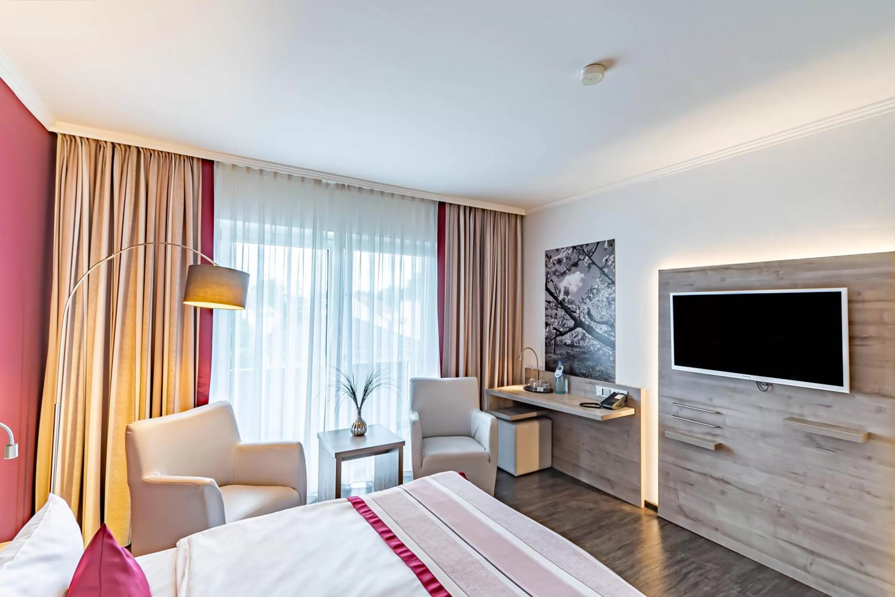 Photo of the whole room, Bed in Parkhotel Sonnenberg