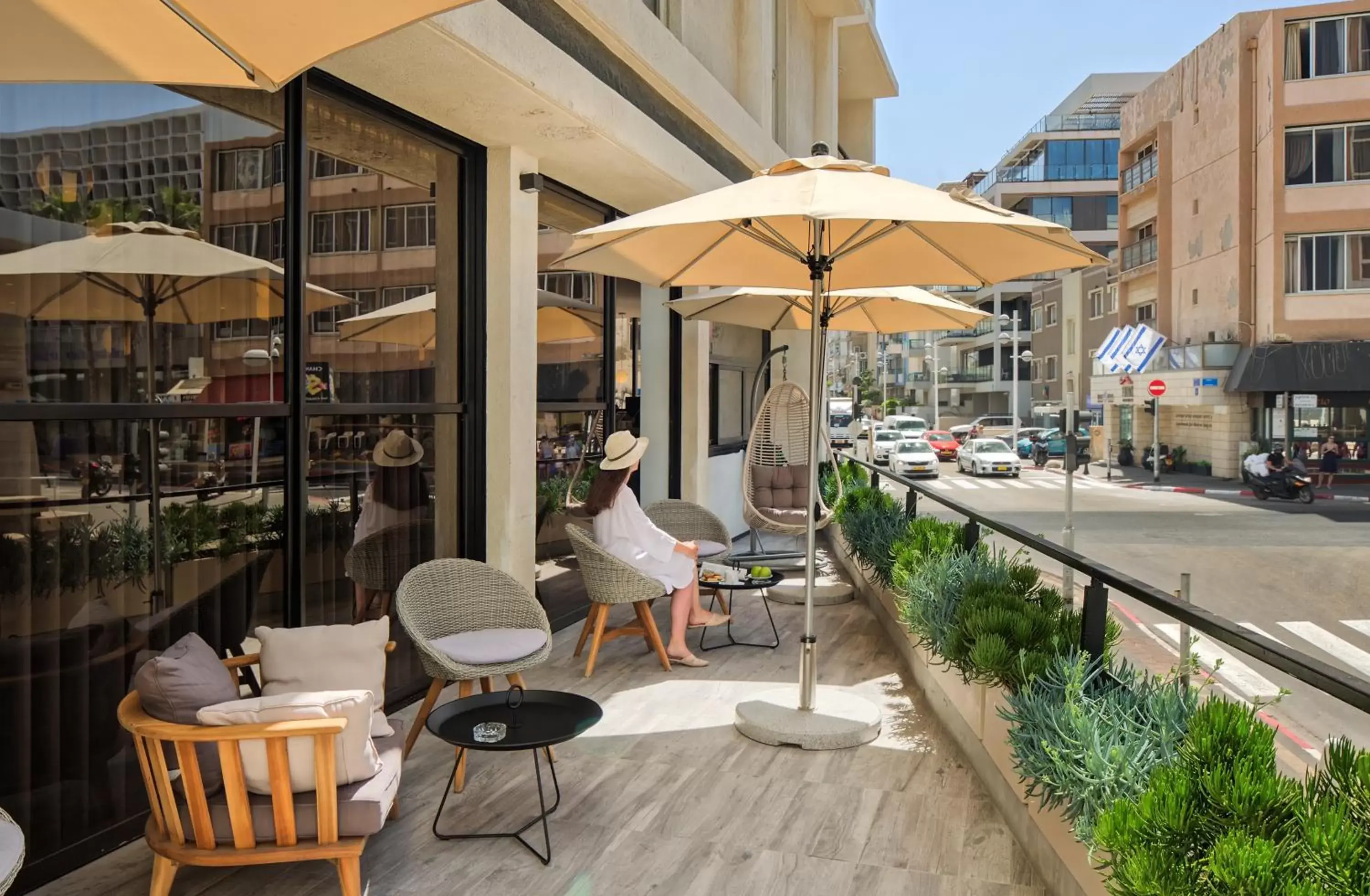 Balcony/Terrace, Restaurant/Places to Eat in Prima Tel Aviv Hotel