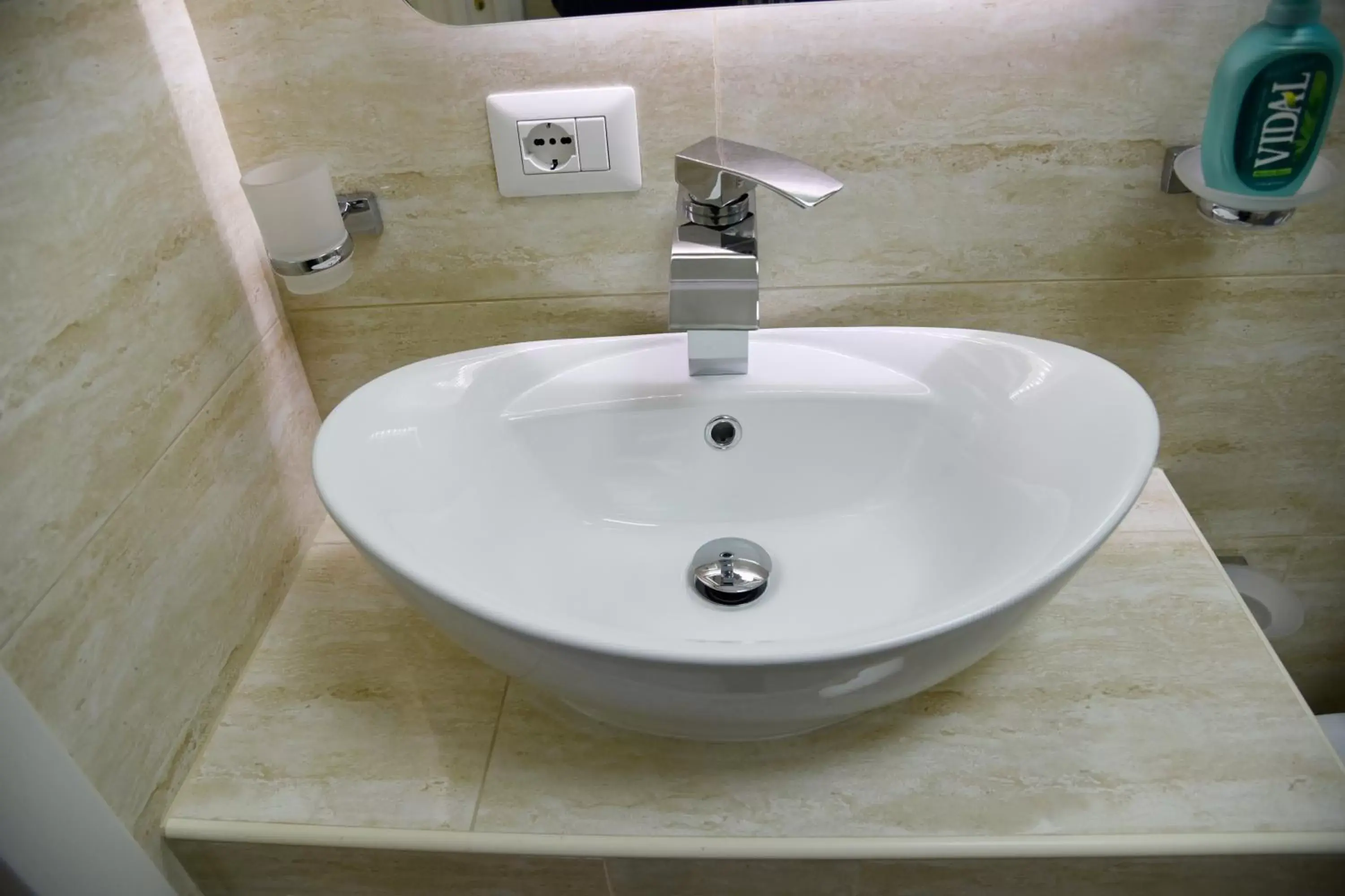 Double or Twin Room - Private Bathroom in B&B Quintino Sella Double or Twin Room - Private Bathroom in B&B Quintino Sella