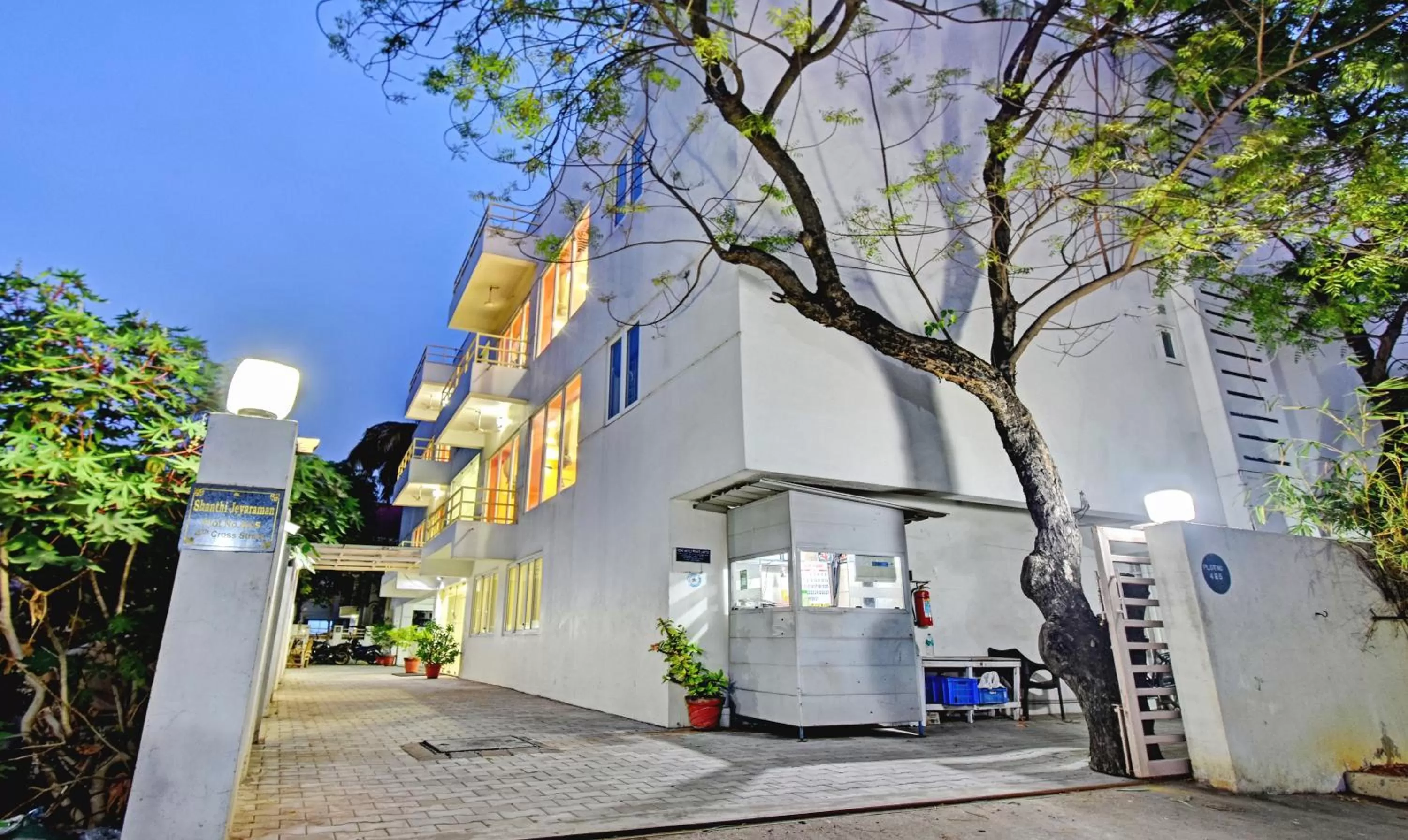 Facade/entrance in Treebo Vapr Guindy Ekkatuthangal