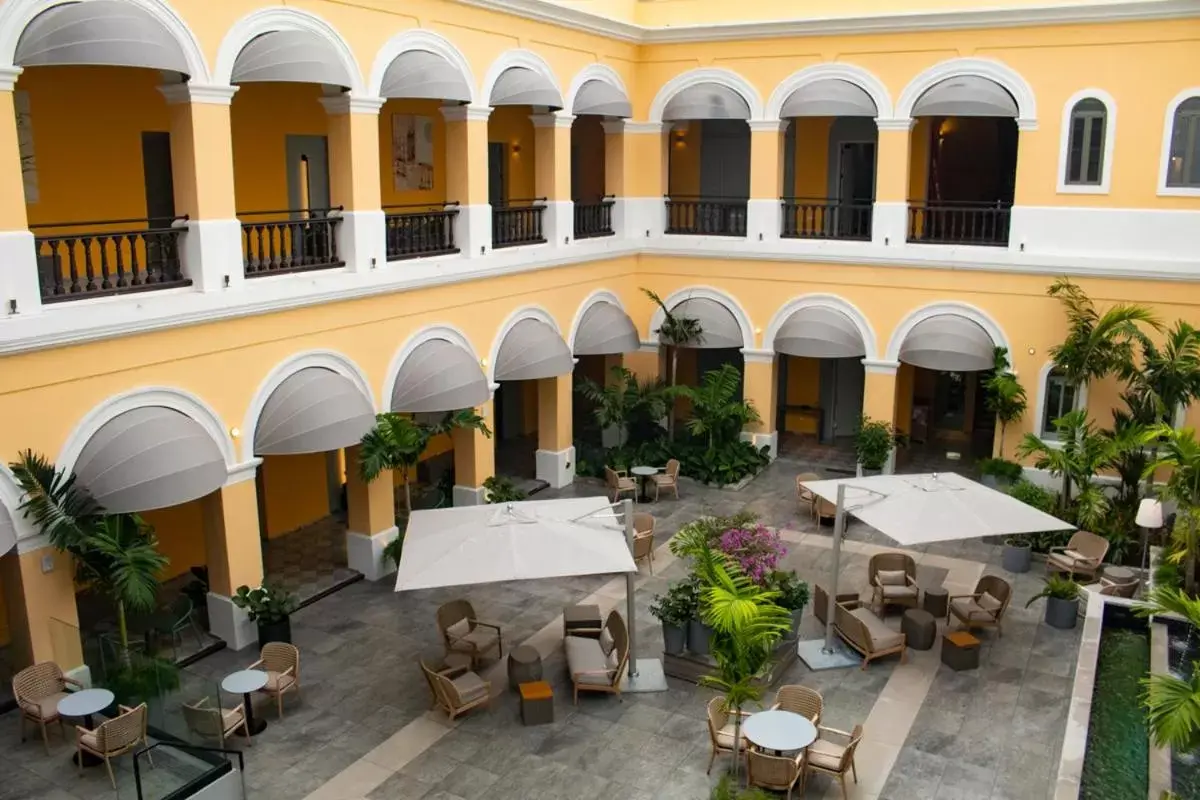 Restaurant/Places to Eat in Palacio Provincial - Adults Only