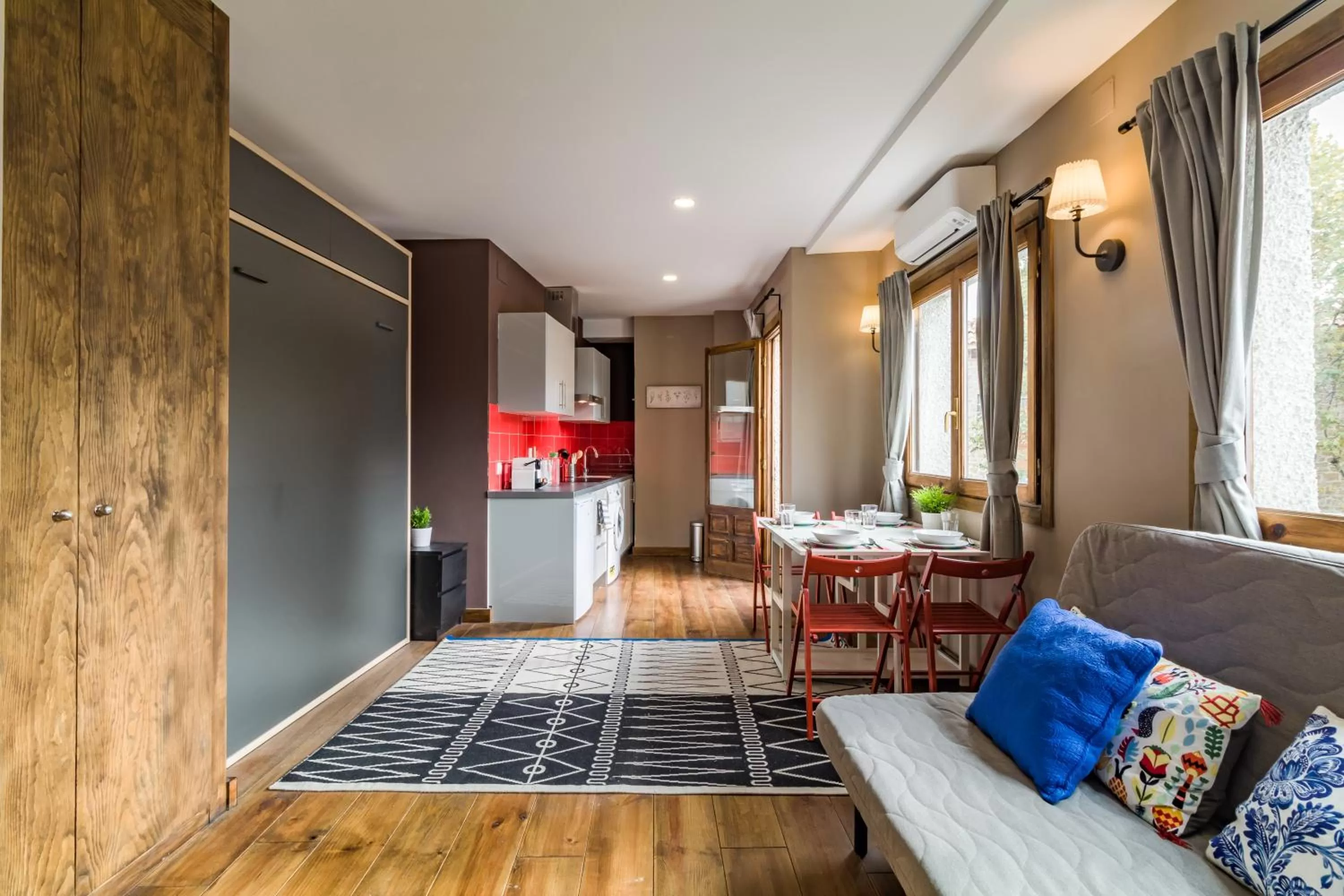 Photo of the whole room in La Arbolada