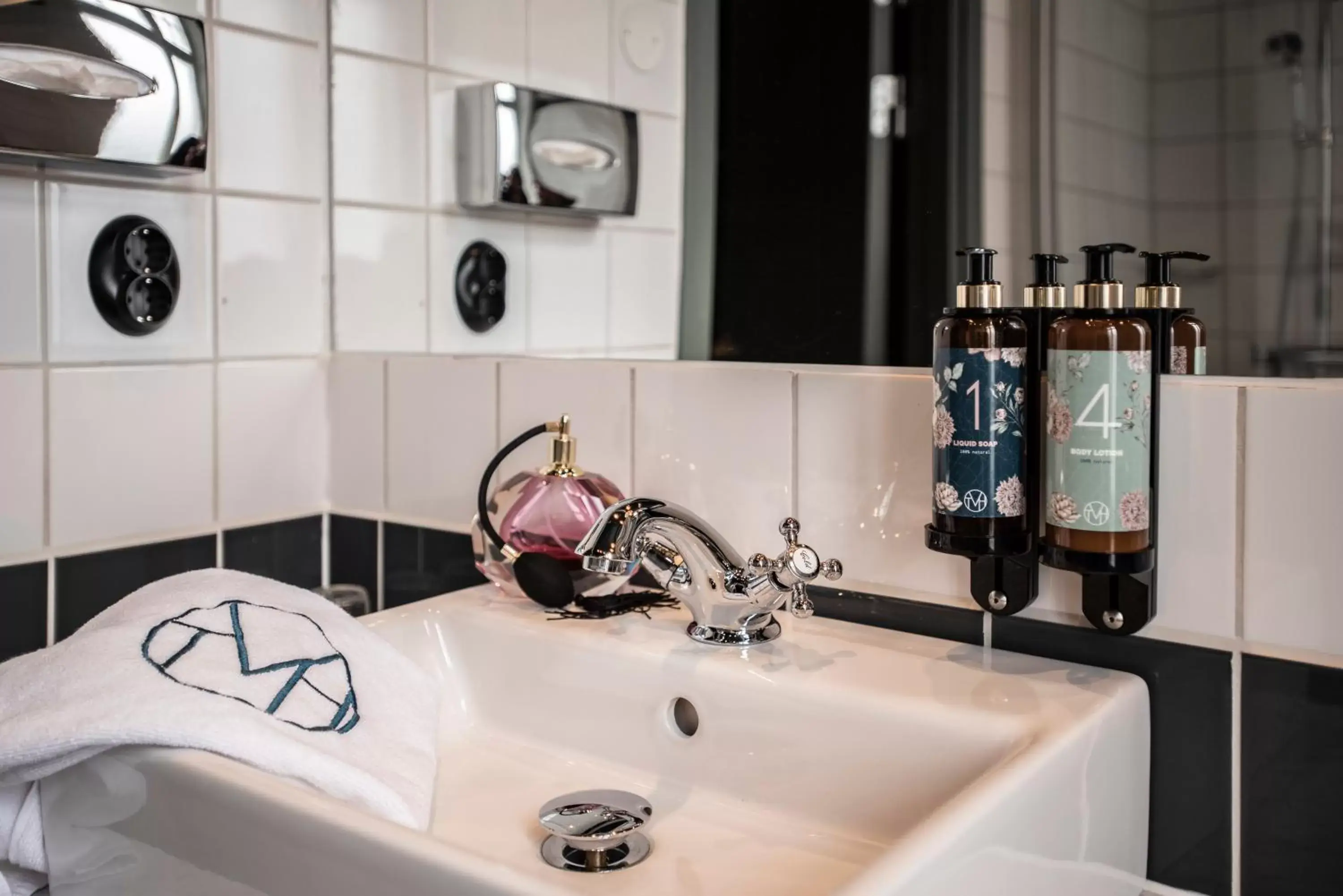 Bathroom in The Vault Hotel, WorldHotels Crafted