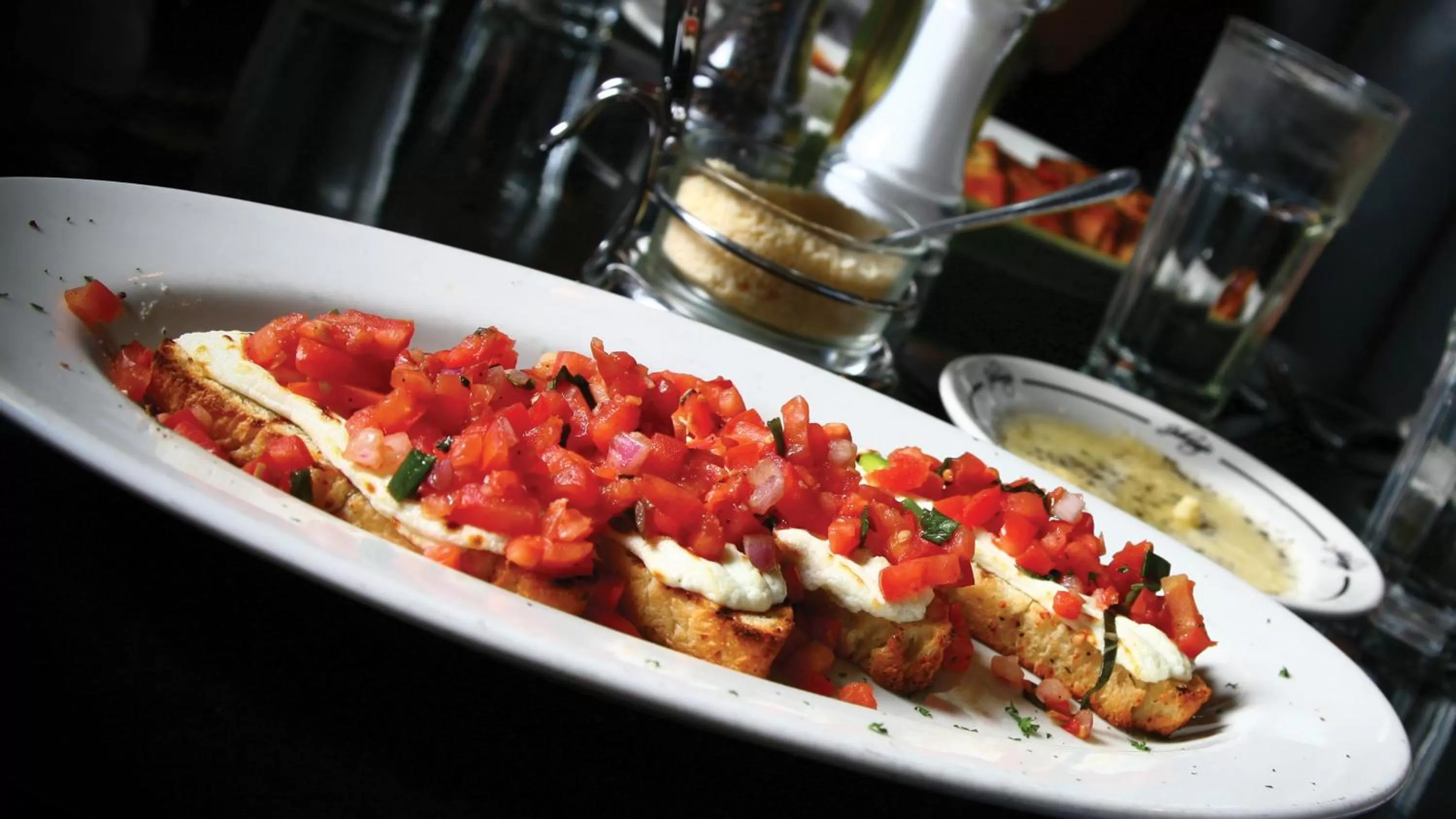 Restaurant/places to eat in Holiday Inn Cincinnati North West Chester by IHG