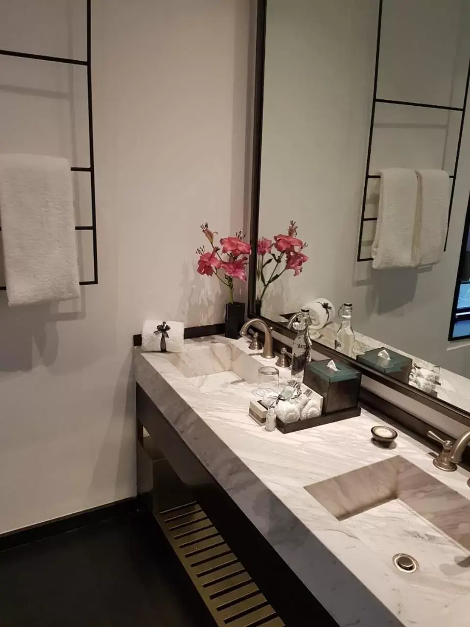Bathroom in Brick Hotel Mexico City - Small Luxury Hotels of the World