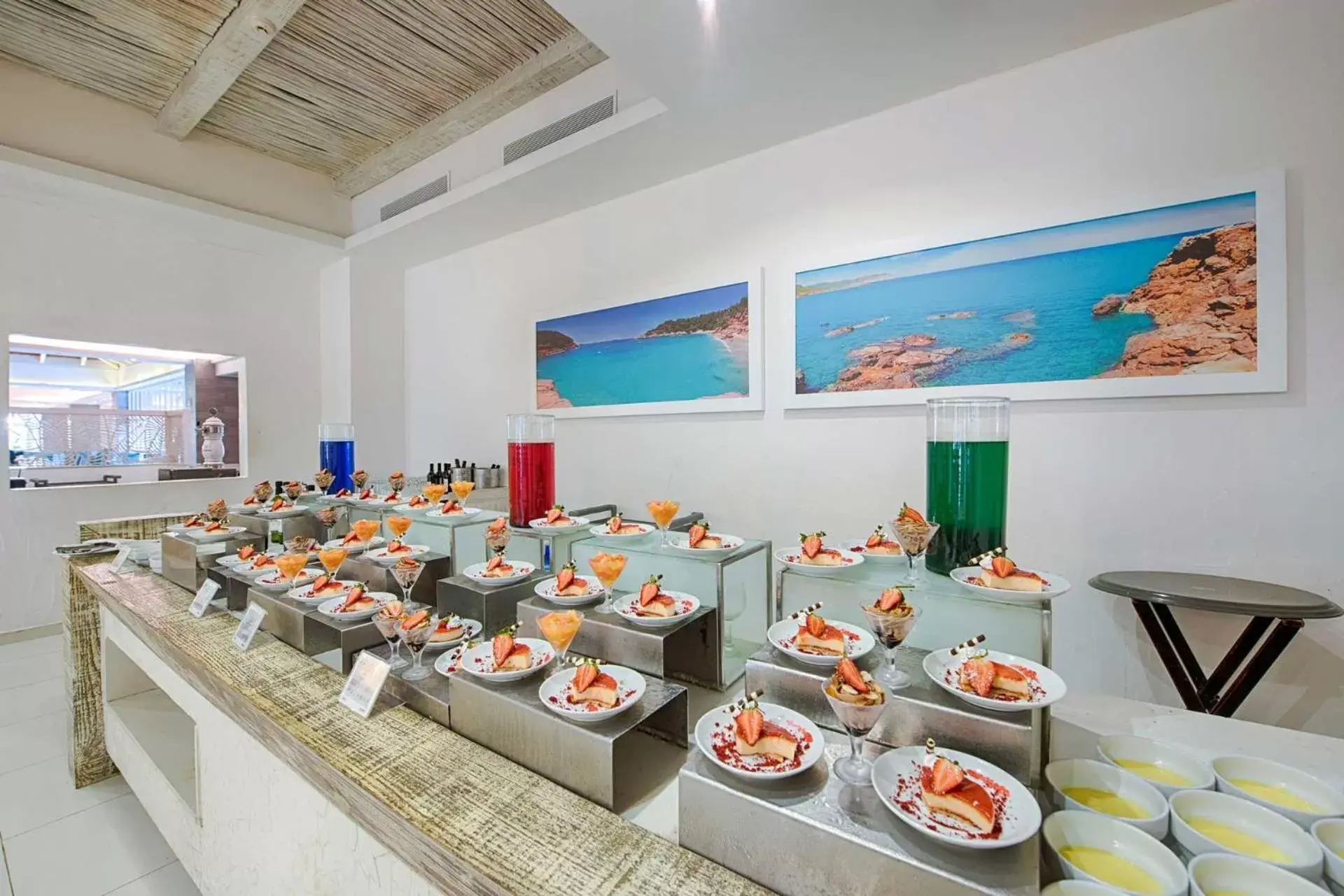 Buffet breakfast, Breakfast in Grand Sirenis Punta Cana Resort & Aquagames - All Inclusive