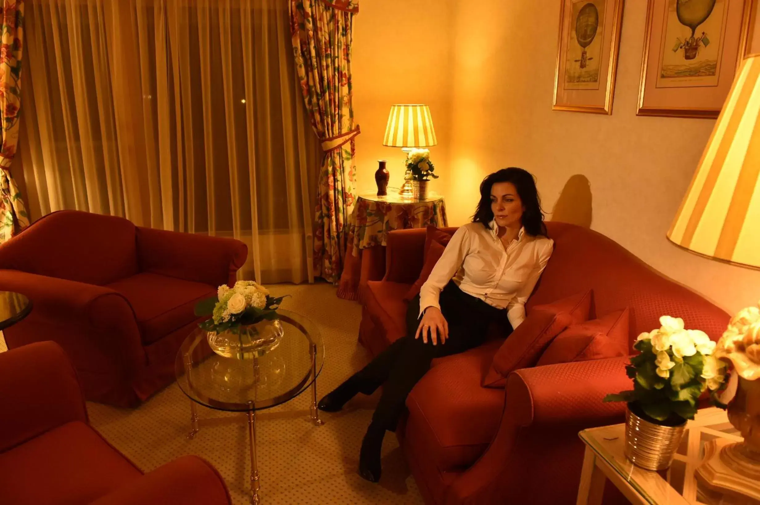 Living room, Staff in Grand Hôtel du Golf & Palace