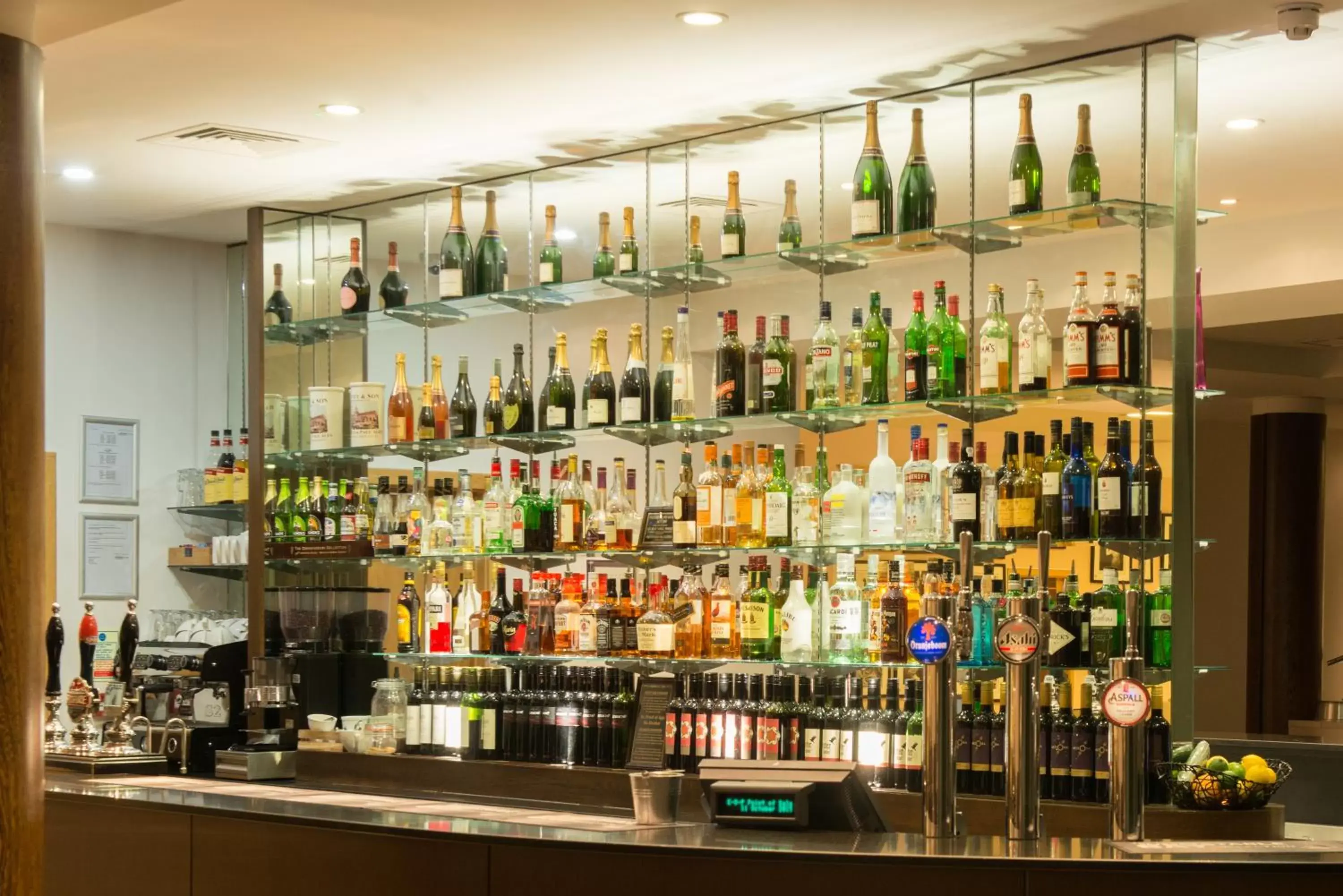 Lounge or bar in East Sussex National Hotel, Golf Resort & Spa Lounge or bar in East Sussex National Hotel, Golf Resort & Spa