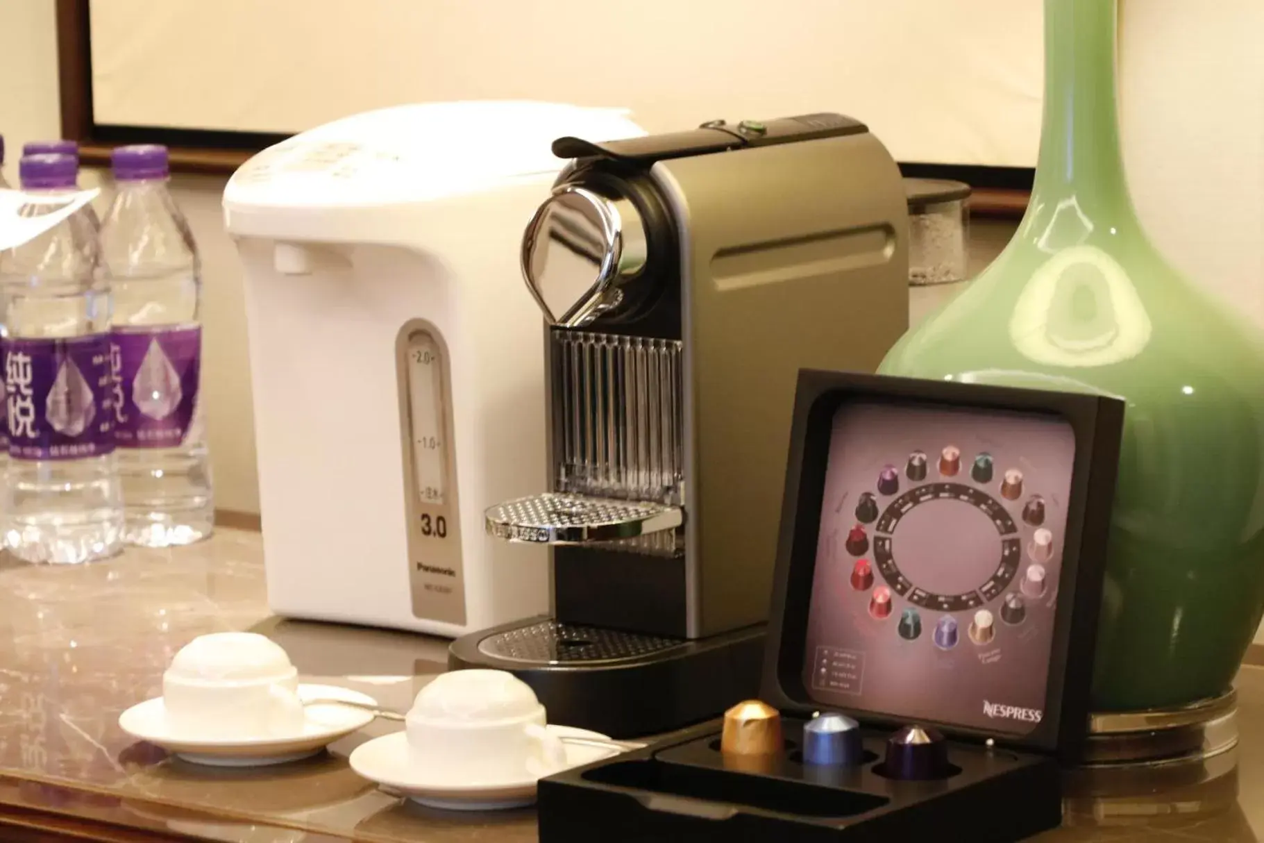 Coffee/tea facilities in Shangri-La Qufu Coffee/tea facilities in Shangri-La Qufu