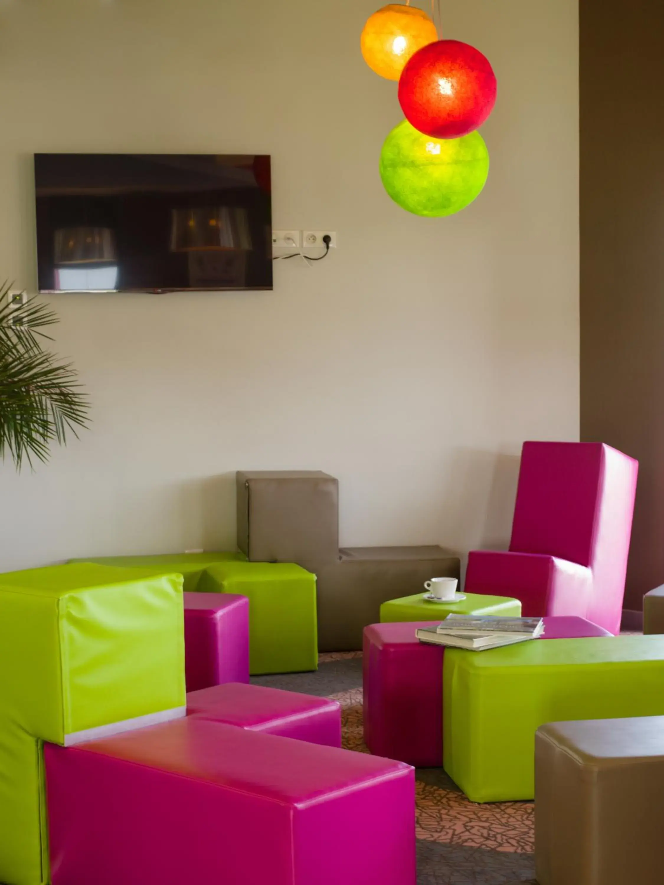 Lounge/Bar in ibis Styles Castres