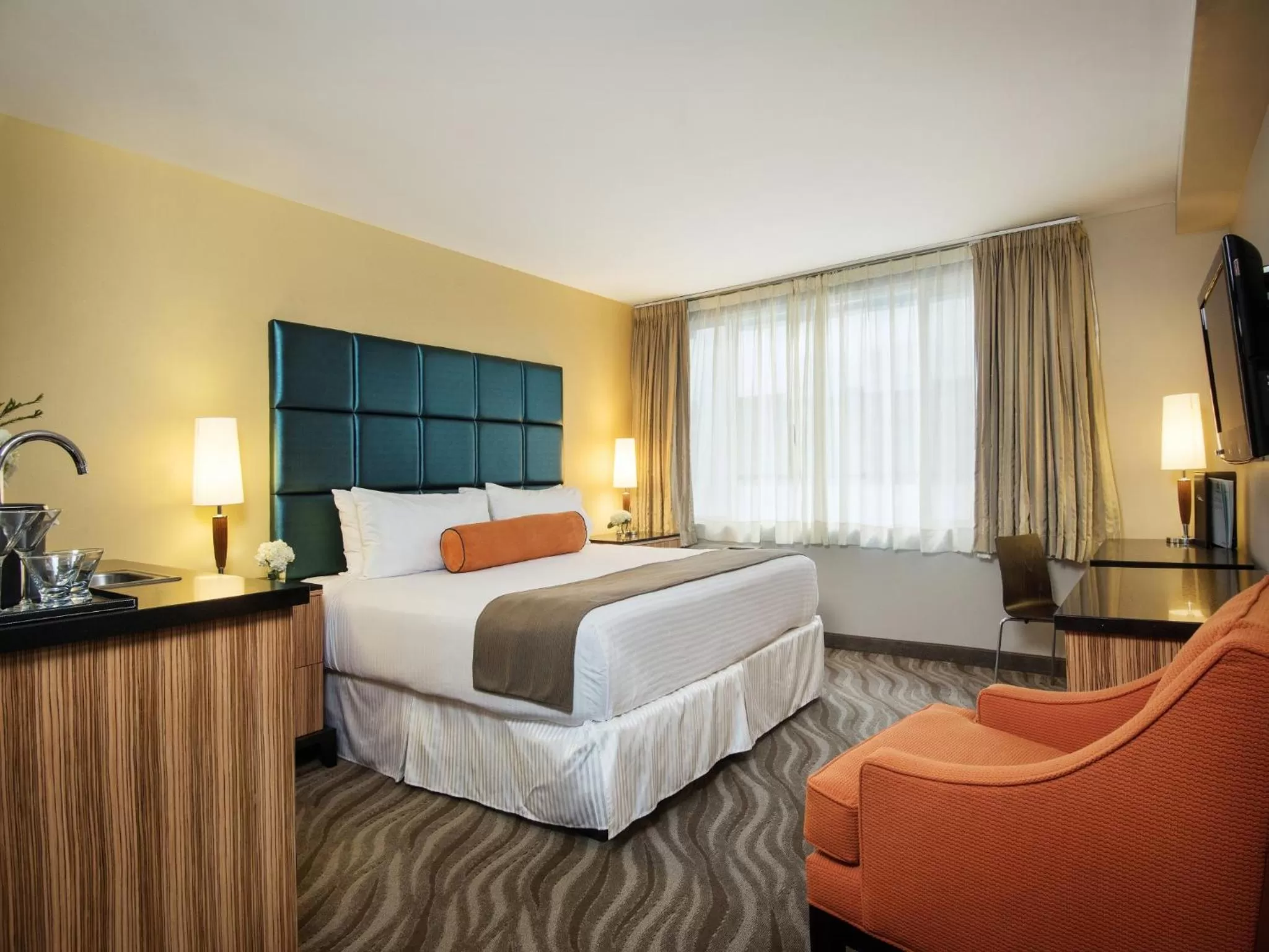 Bedroom in Porto Vista Hotel In Little Italy