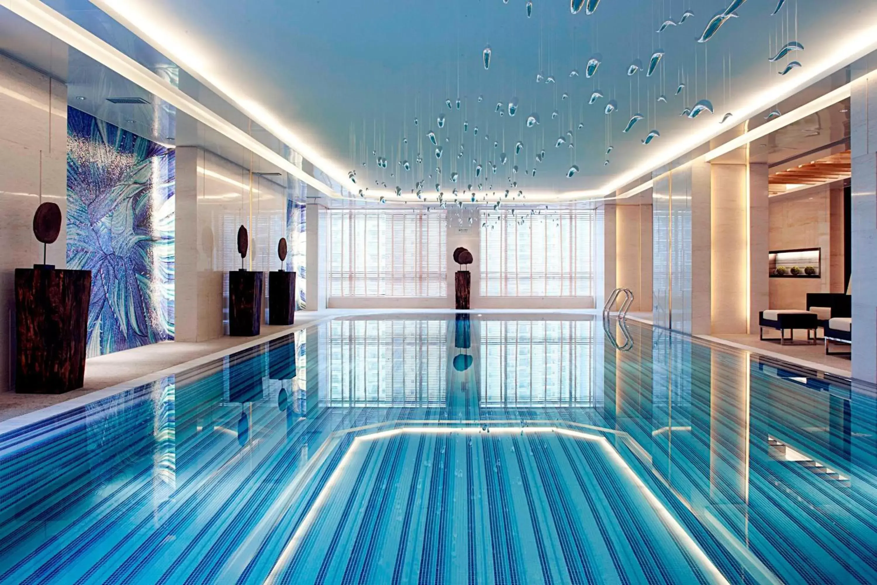 Swimming Pool in Courtyard by Marriott Shanghai Central