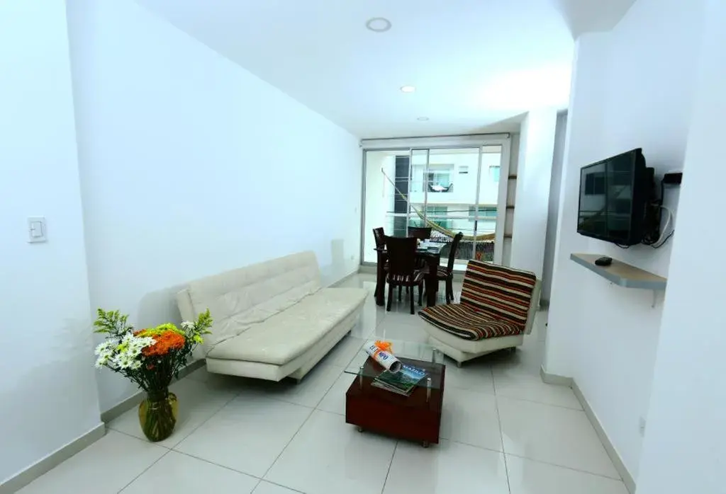 Communal lounge/ TV room, Seating Area in Hotel Cabrero Mar