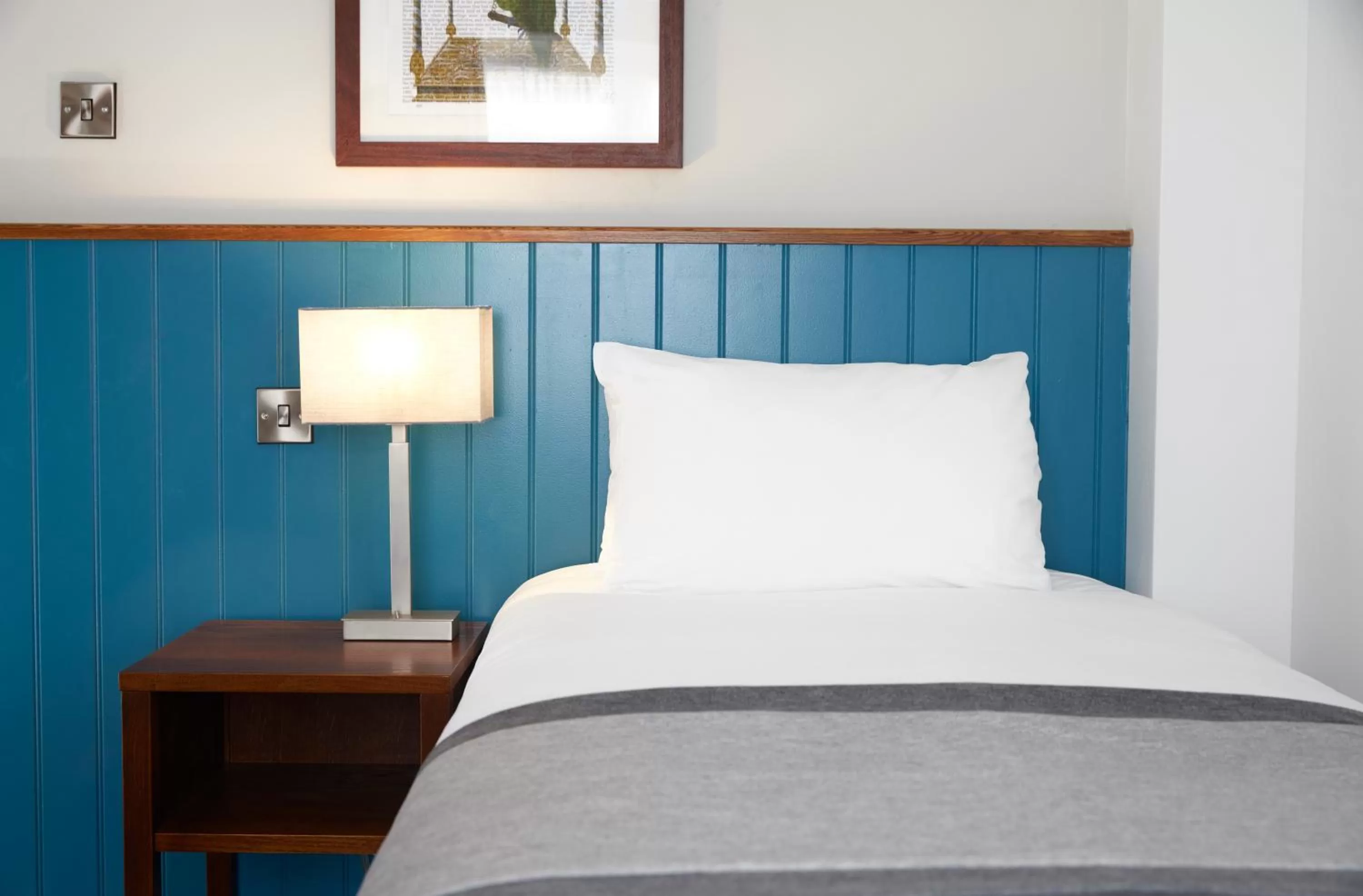 Bed in Highwayman By Greene King Inn