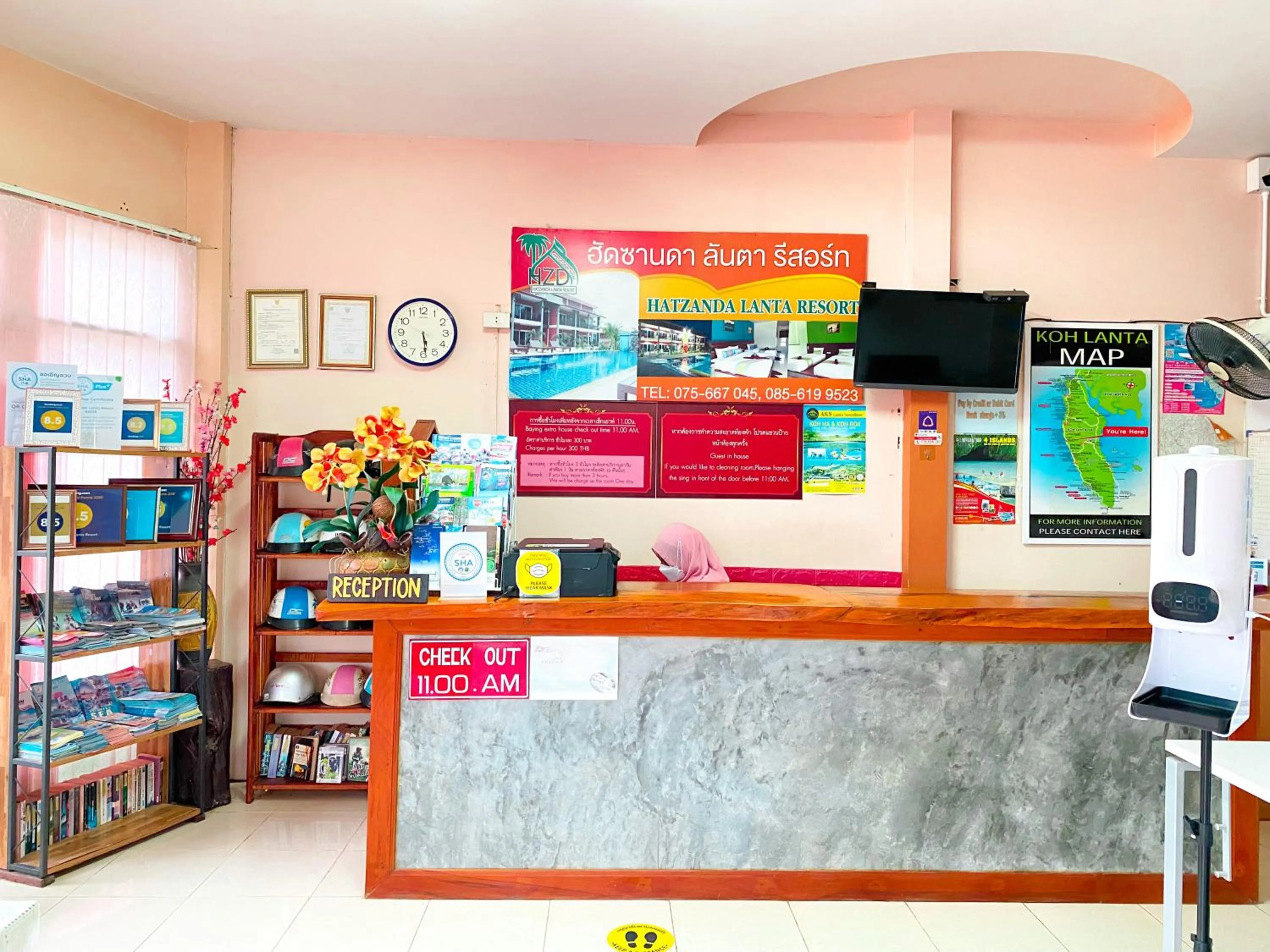 Lobby or reception in Hatzanda Lanta Resort - SHA Extra Plus