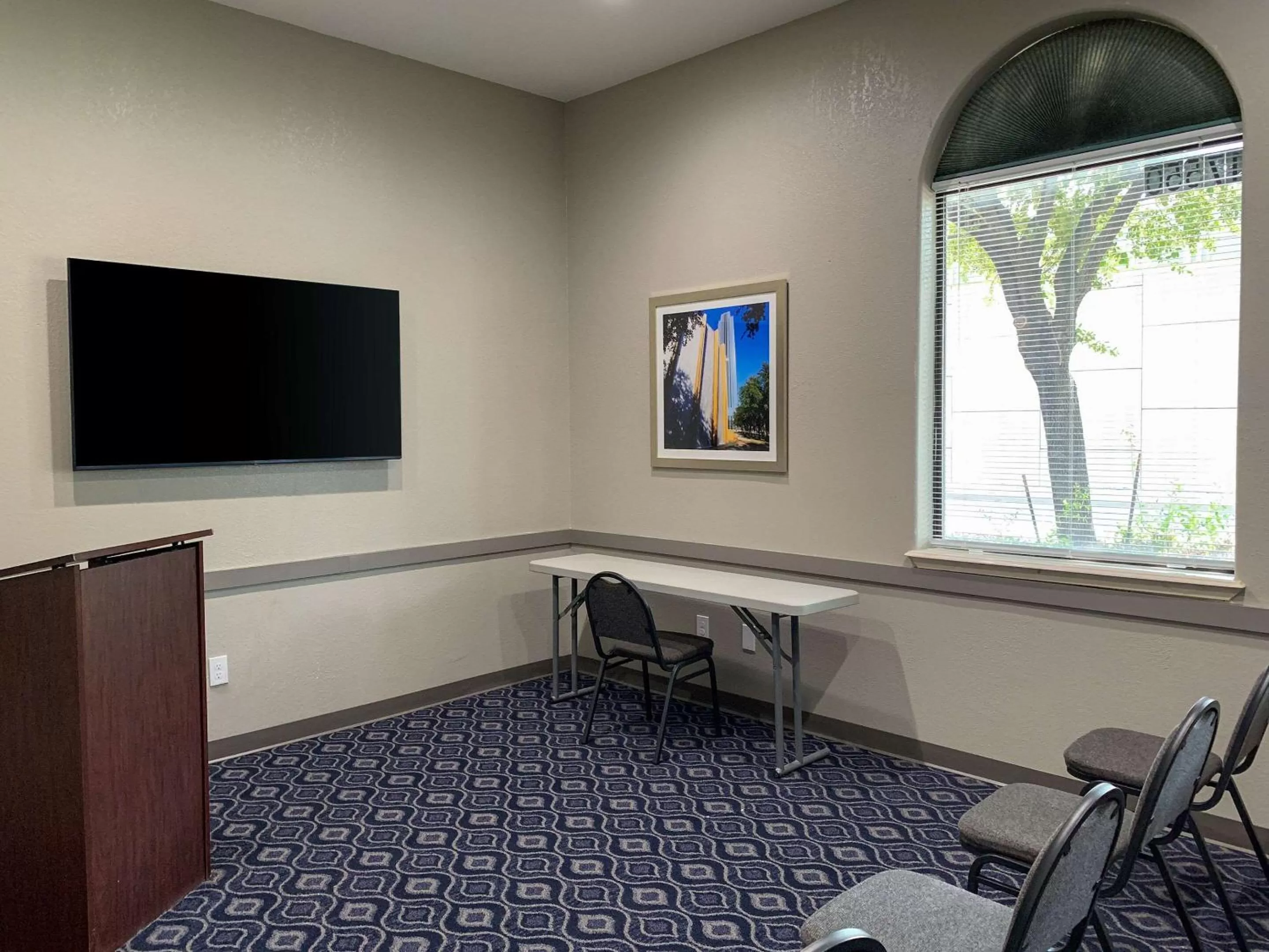 On site in Quality Suites Houston NW Cy-Fair