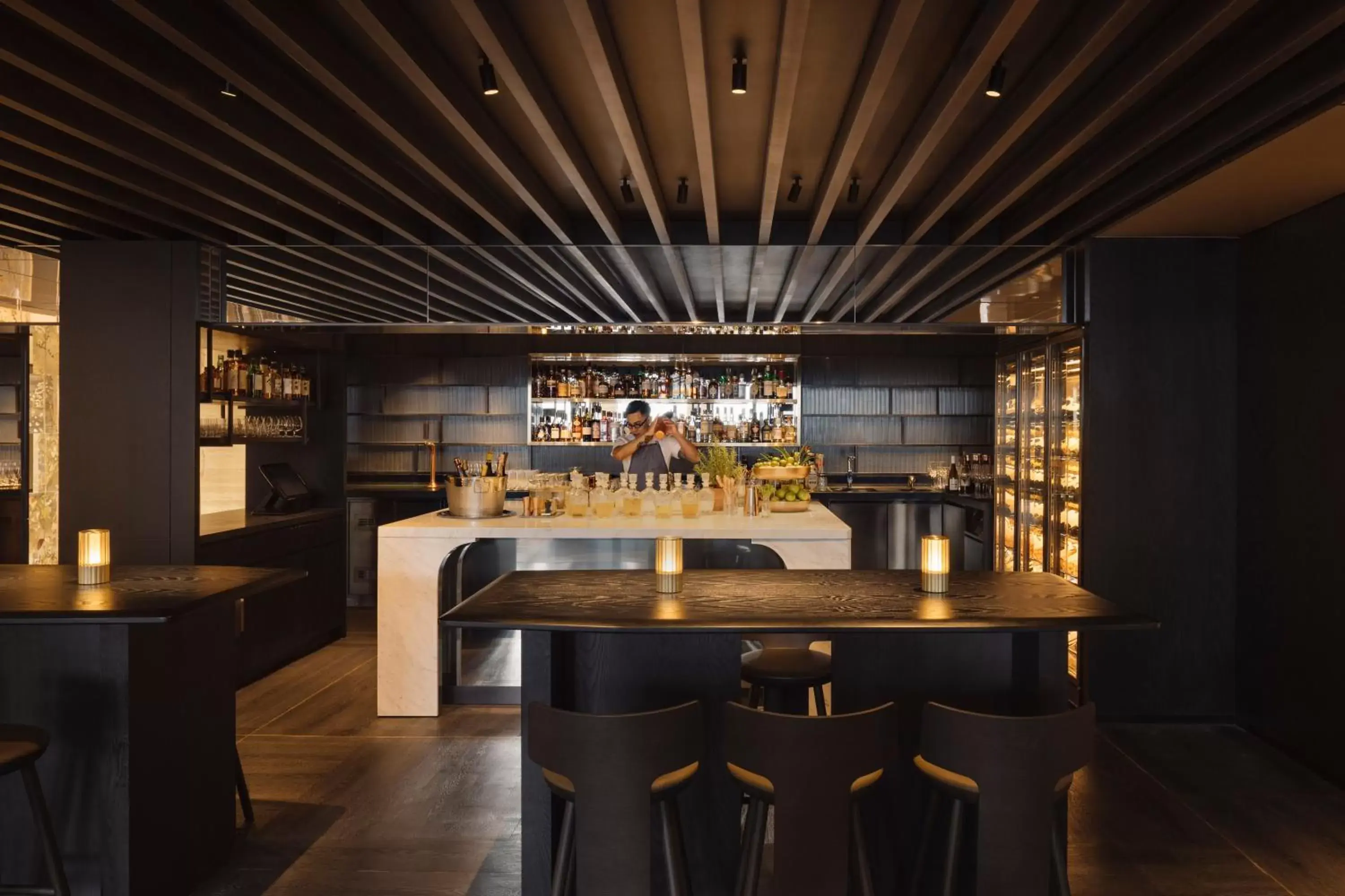 Restaurant/places to eat, Lounge/Bar in Hilton Singapore Orchard