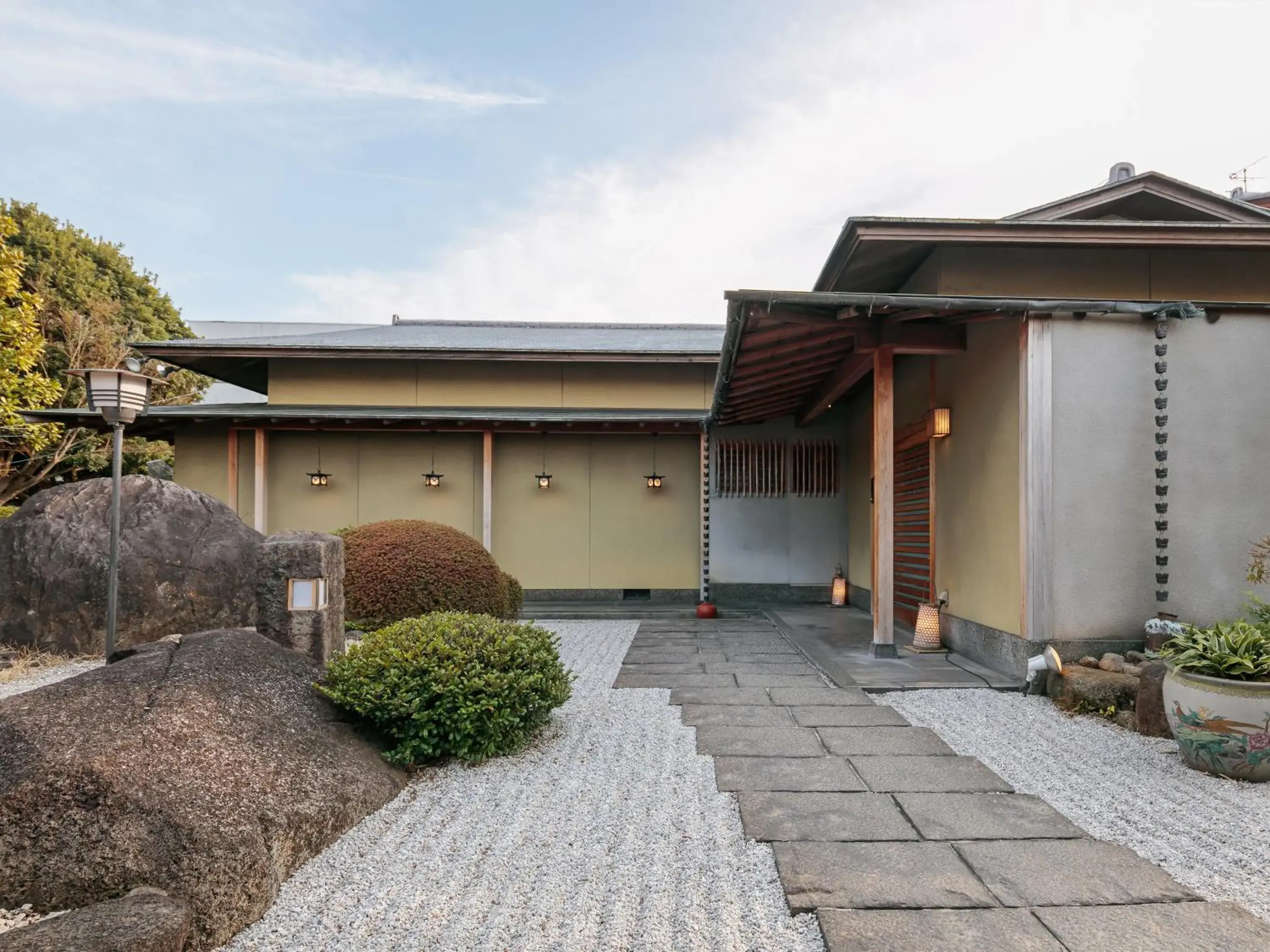 Restaurant/places to eat, Property Building in Nara Royal Hotel