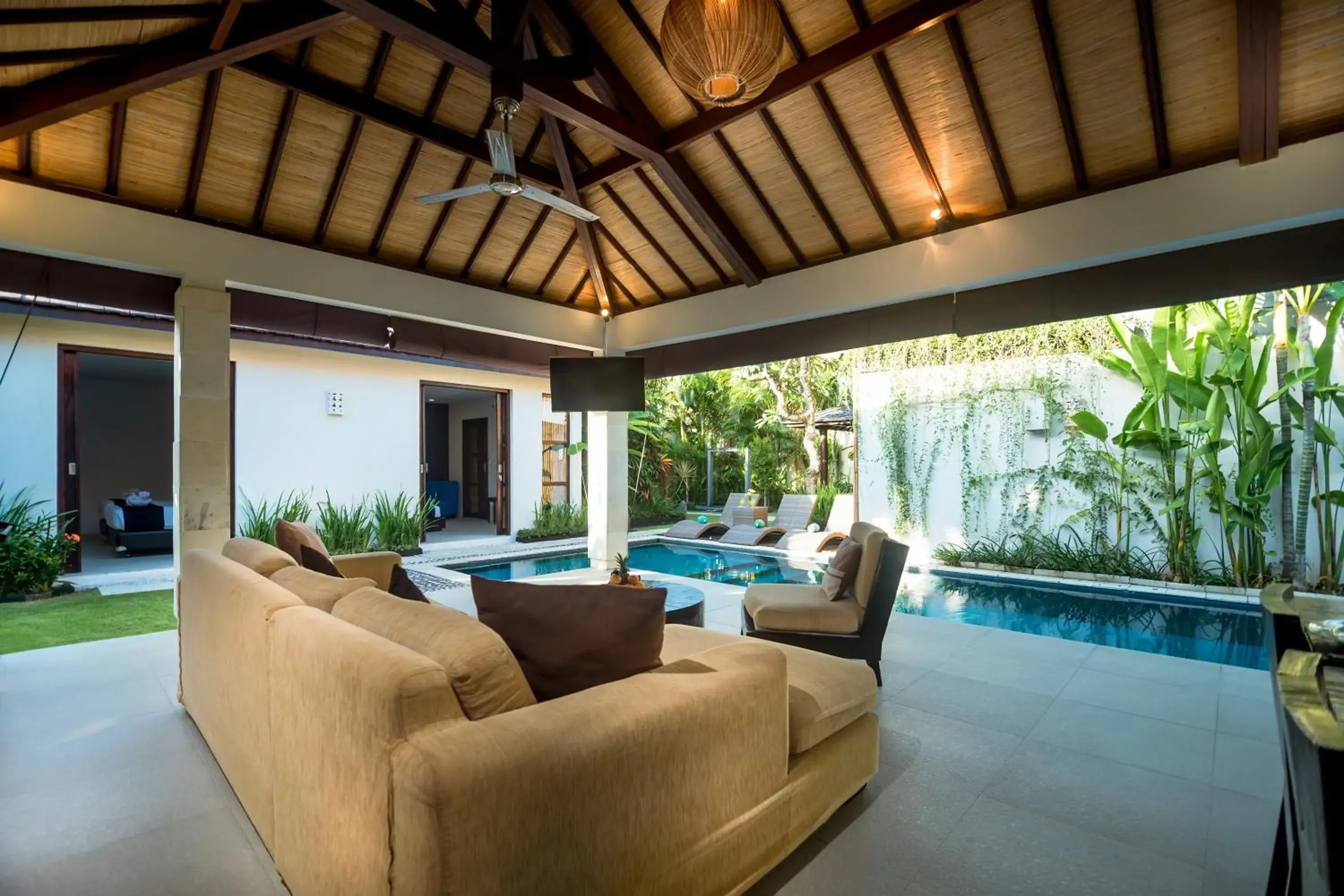 Living room, Swimming Pool in Arama Riverside Villas