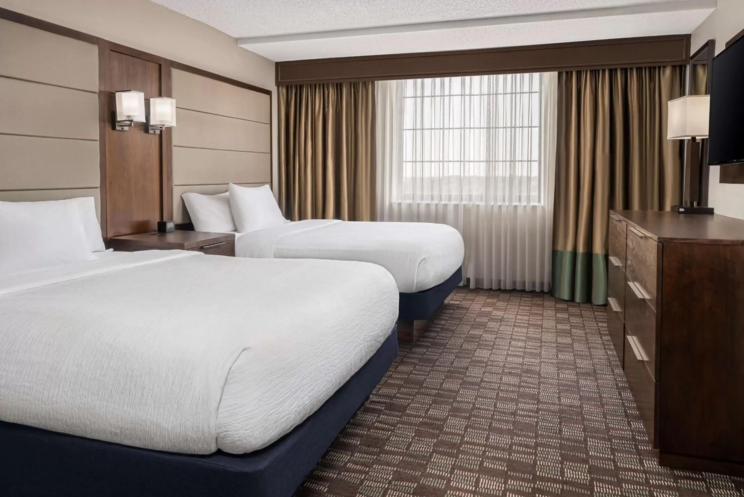 Bedroom, Bed in Embassy Suites by Hilton Nashville Airport