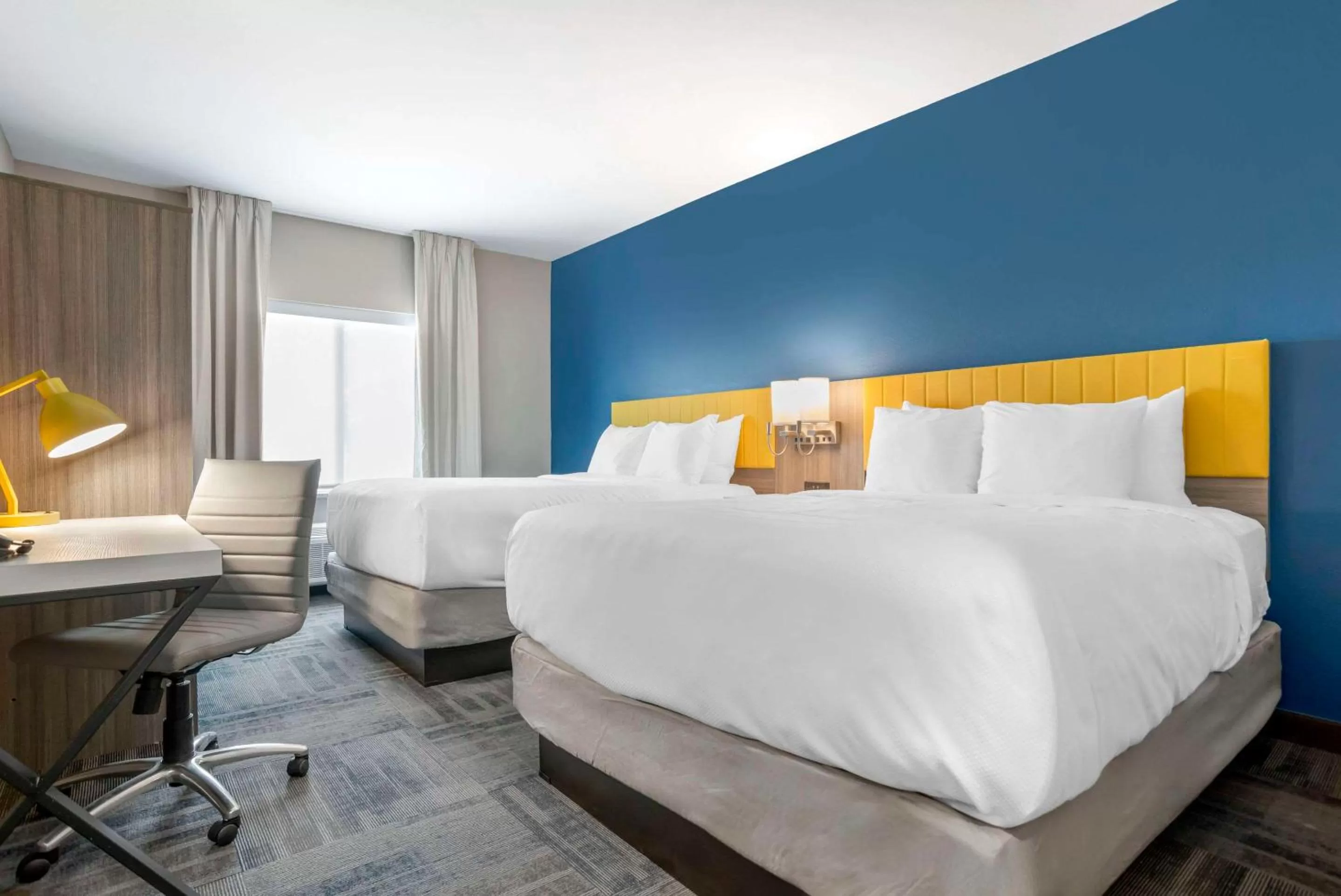 Bedroom, Bed in Comfort Inn & Suites Destin near Henderson Beach