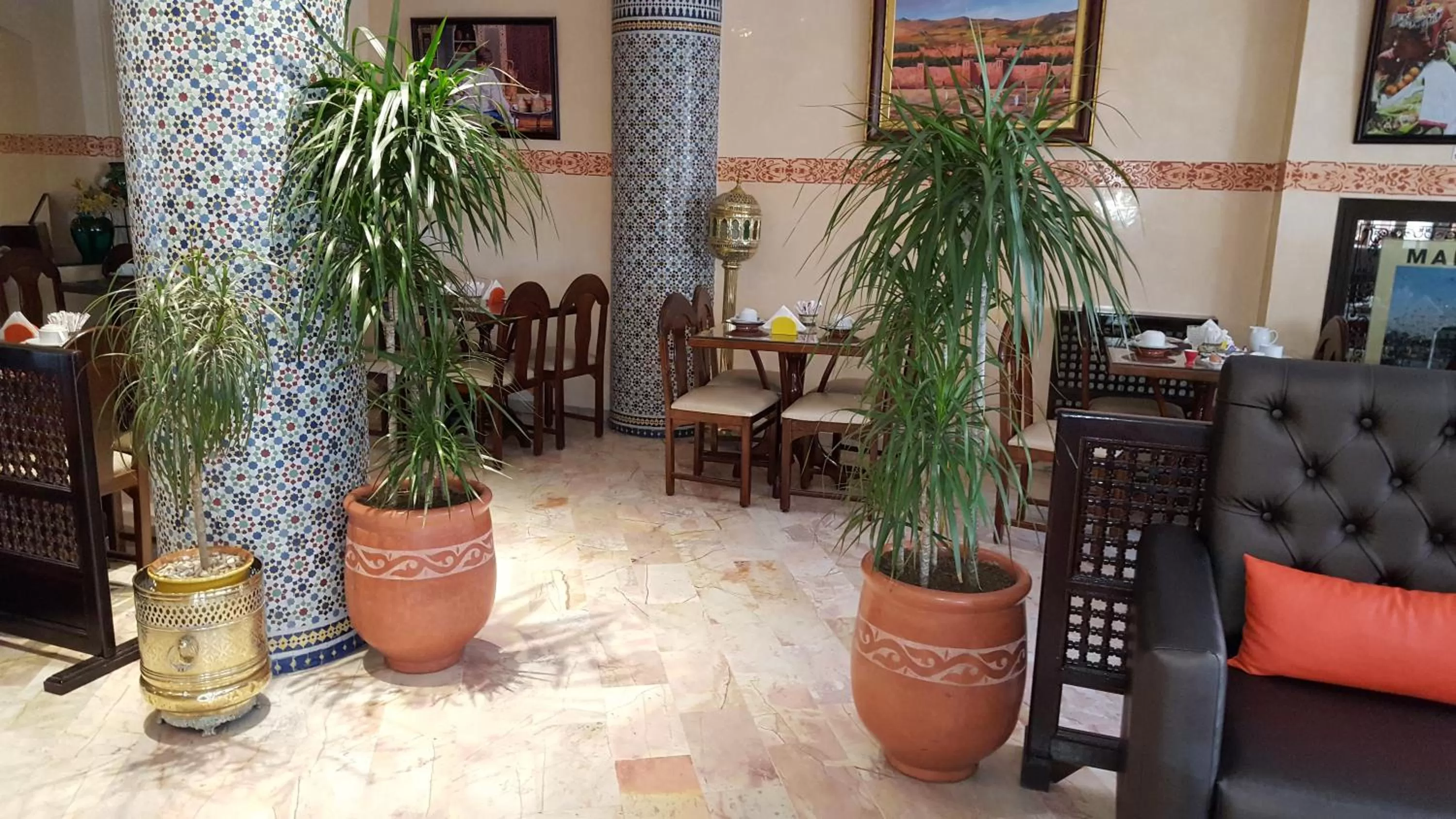 Lobby or reception in Hôtel Astrid