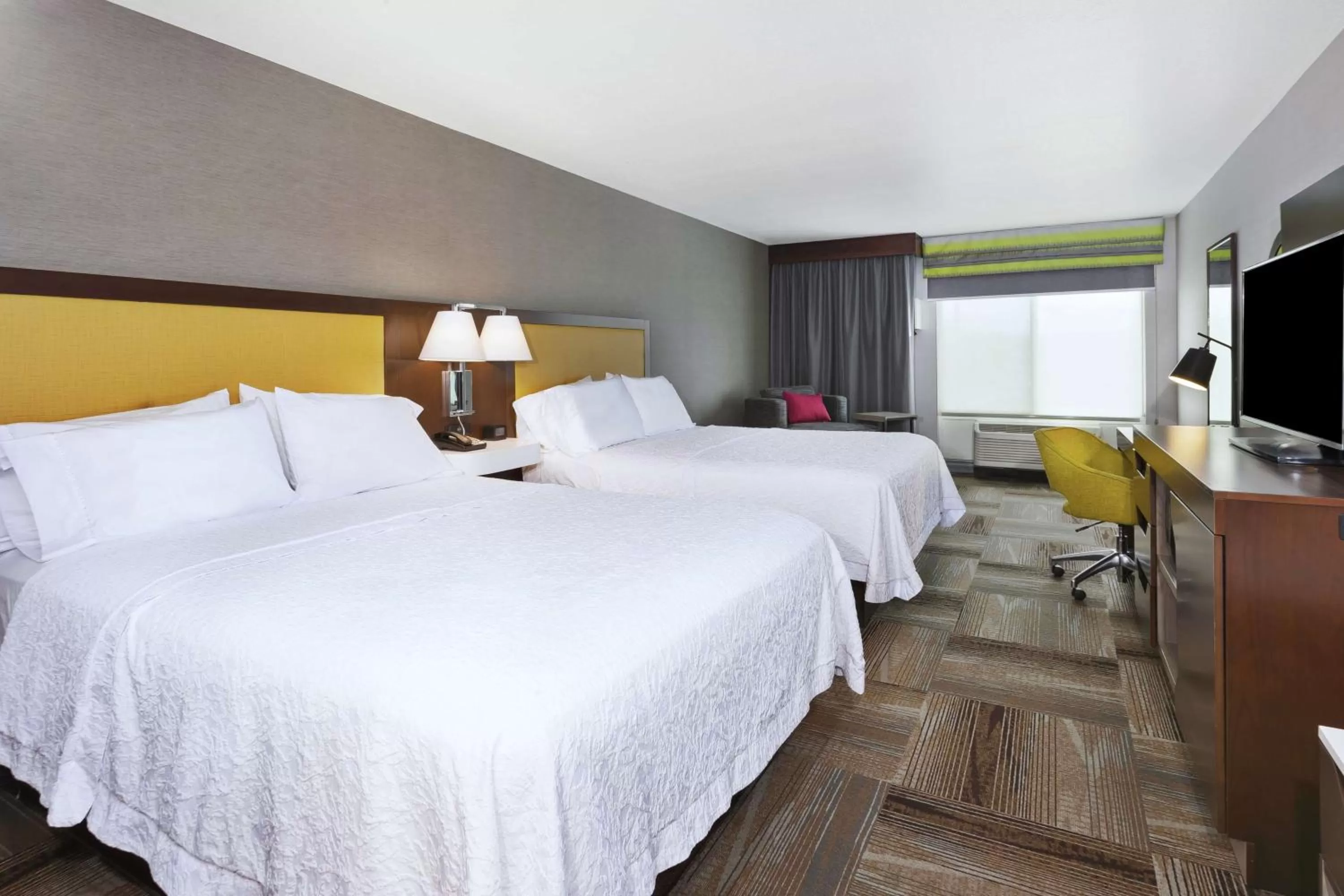 Bedroom, Bed in Hampton Inn Idaho Falls