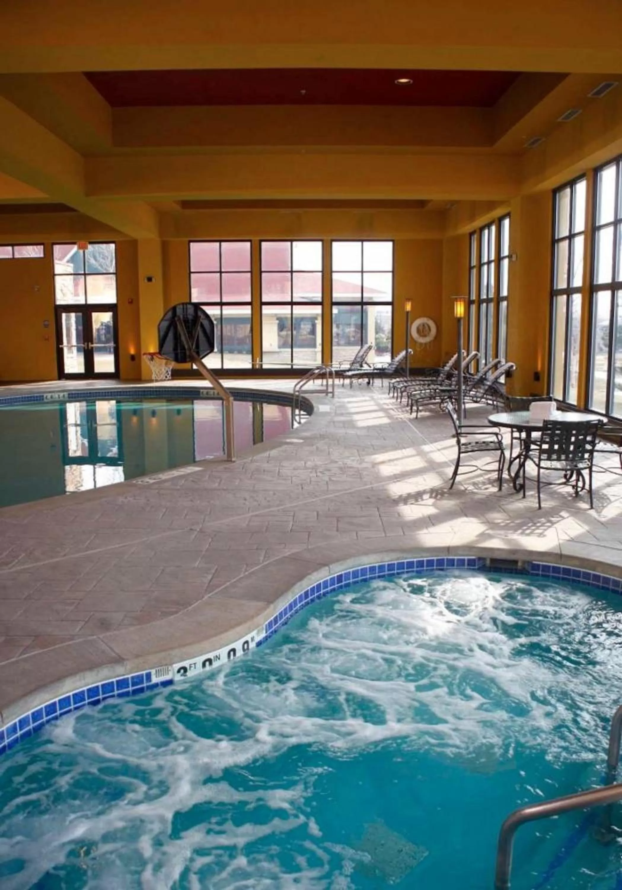 Swimming pool in Holiday Inn Hotel Pewaukee-Milwaukee West by IHG