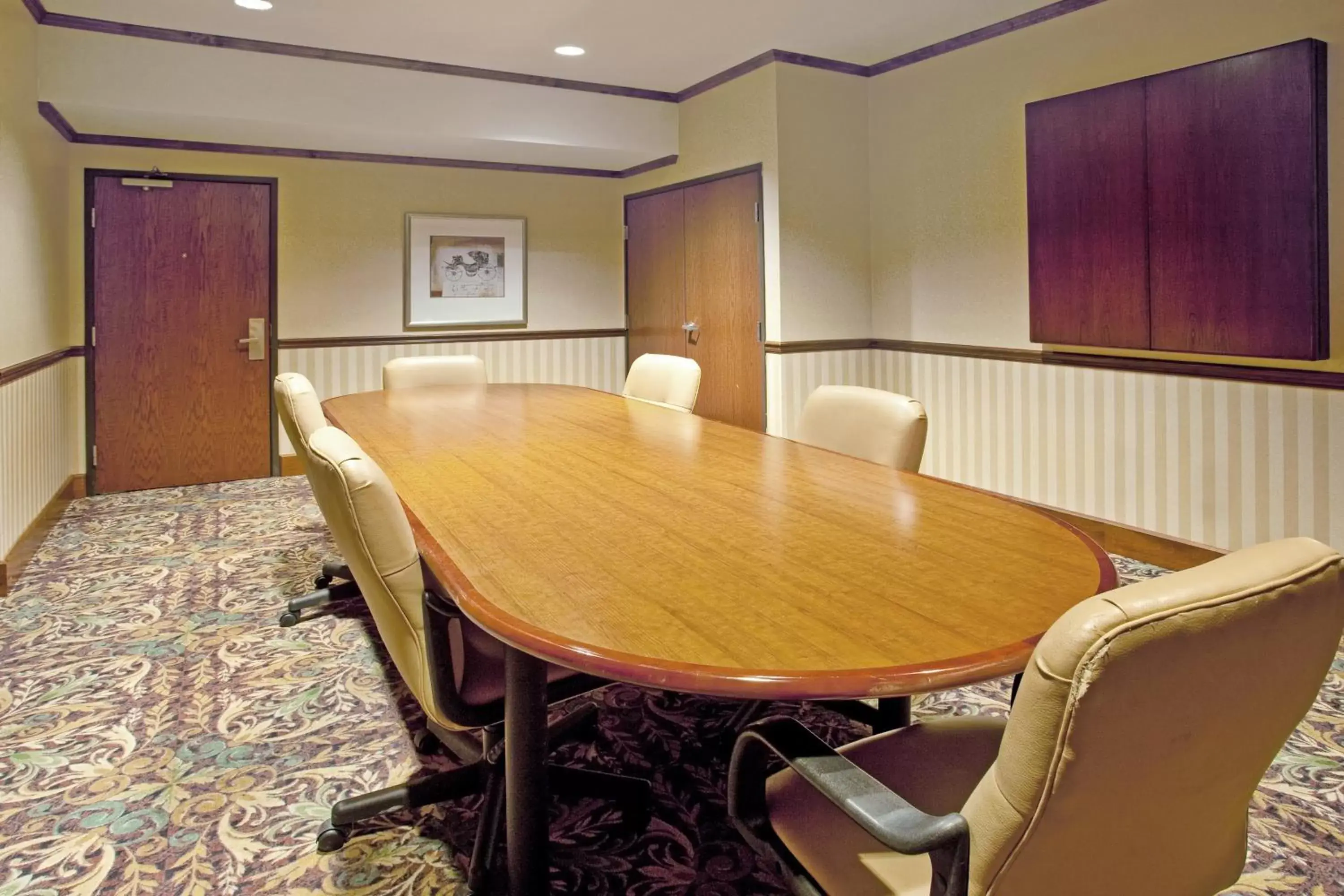 Meeting/conference room in Staybridge Suites Albuquerque North, an IHG Hotel