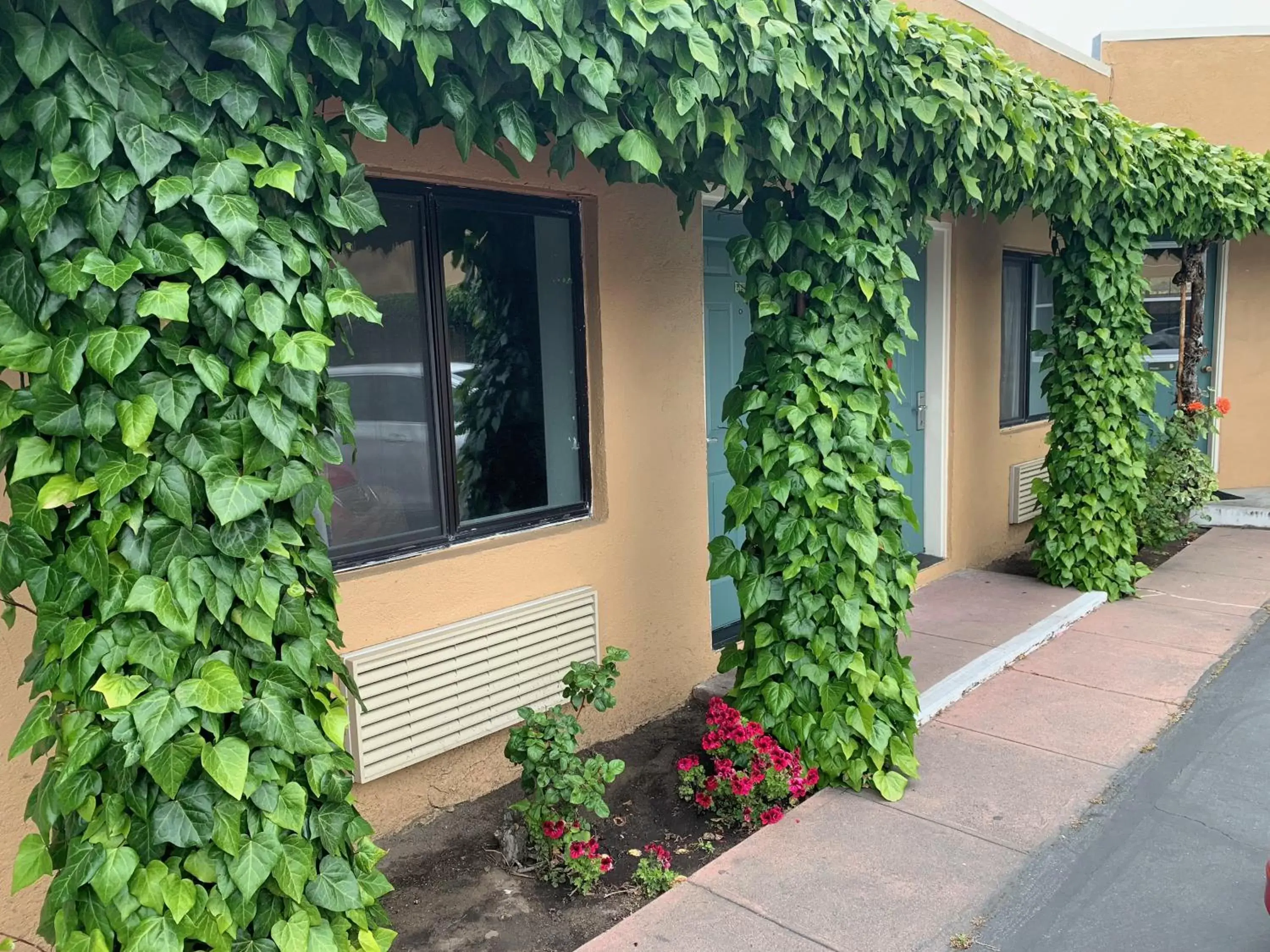 Monterey Oceanside Inn Monterey Oceanside Inn