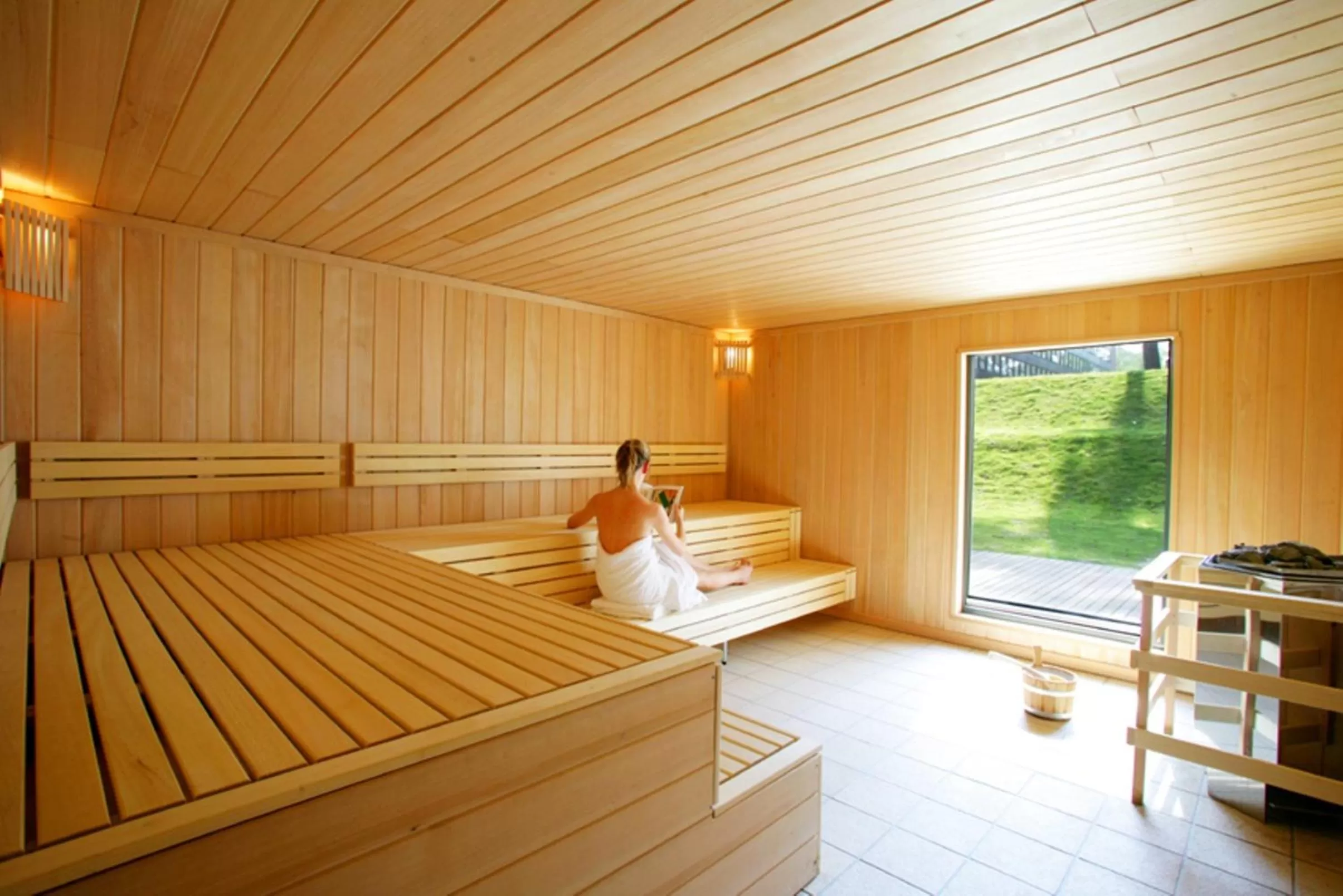 Sauna, Bed in Hotel Dolce La Hulpe Brussels