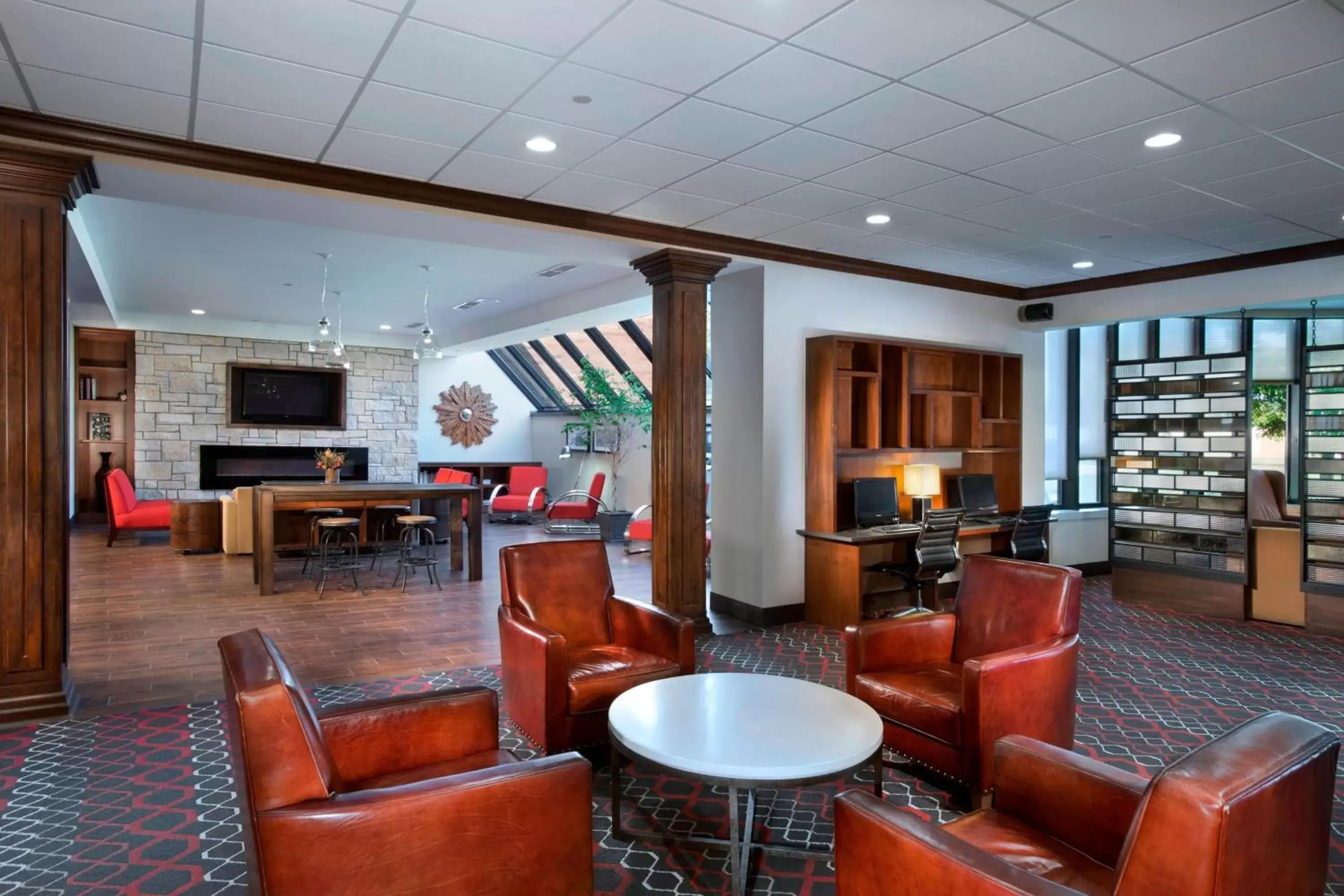 Business facilities, Lounge/Bar in Four Points by Sheraton Manhattan