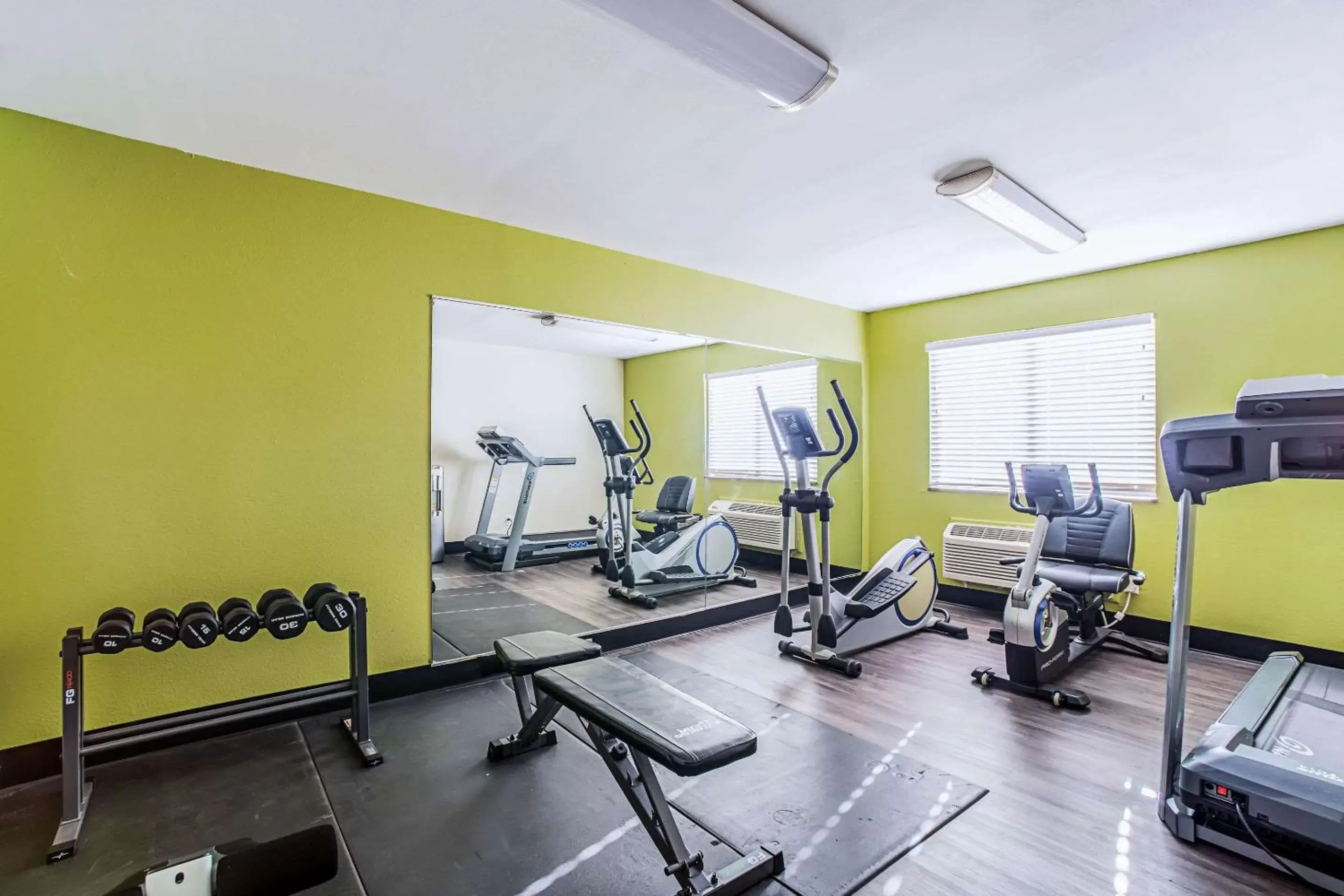 Fitness centre/facilities, Fitness Center/Facilities in Quality Inn Carbondale University area