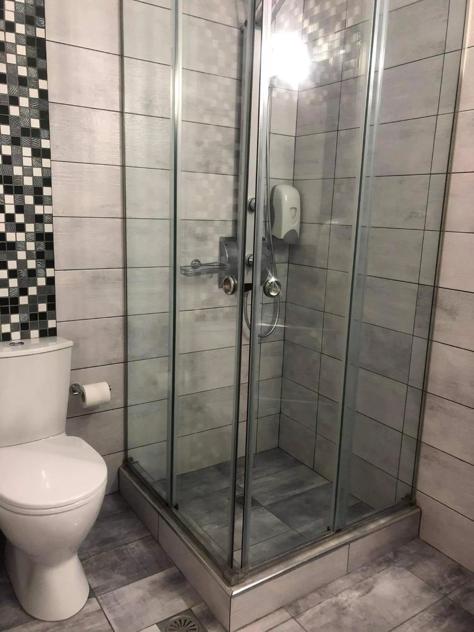 Bathroom in Antonia Hotel