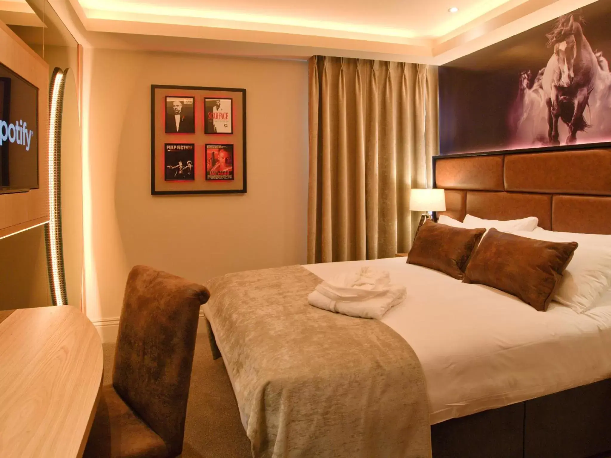 Bedroom, Bed in The Residence Hotel