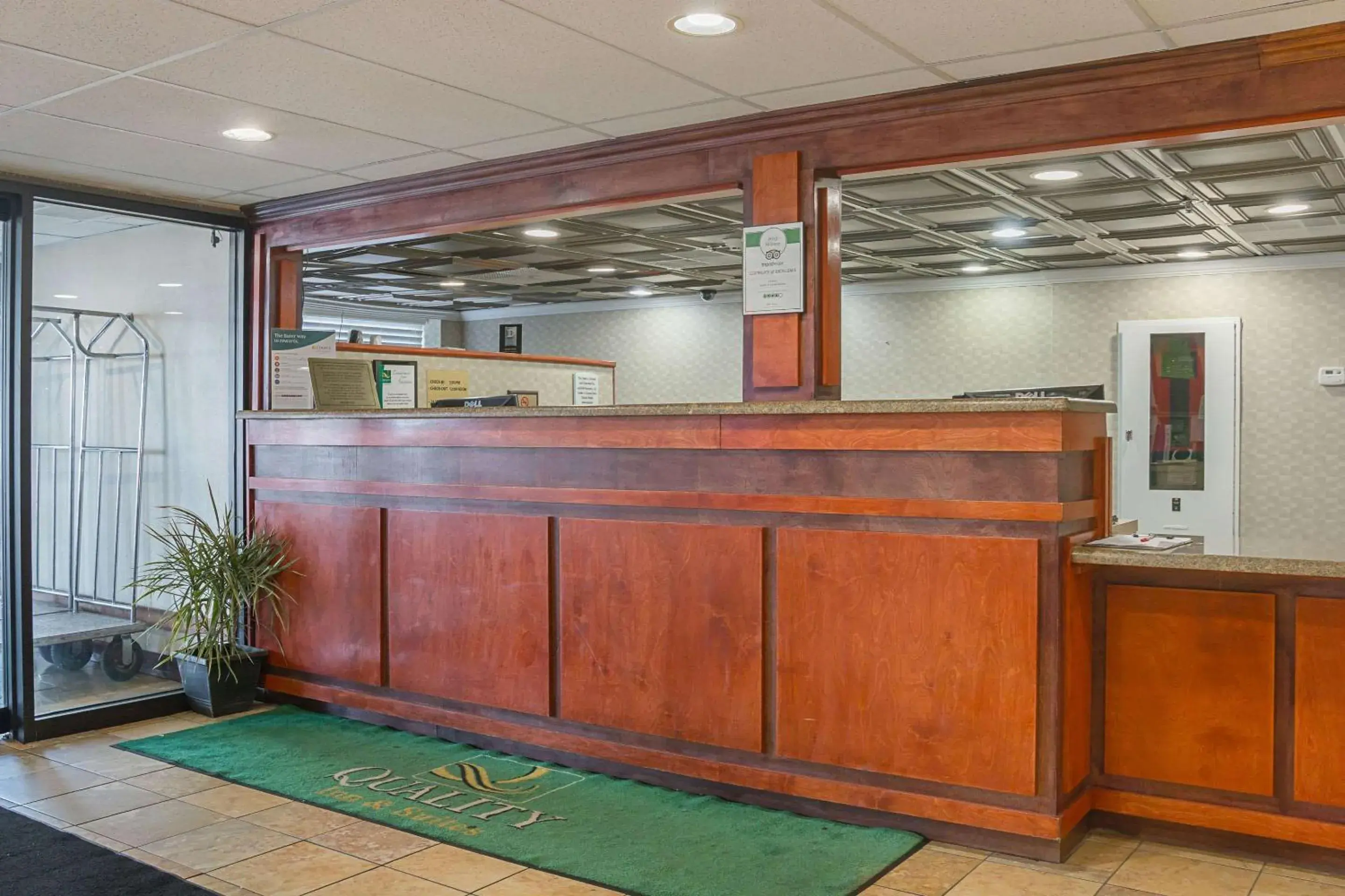 Lobby or reception, Lobby/Reception in Quality Inn & Suites Detroit Metro Airport