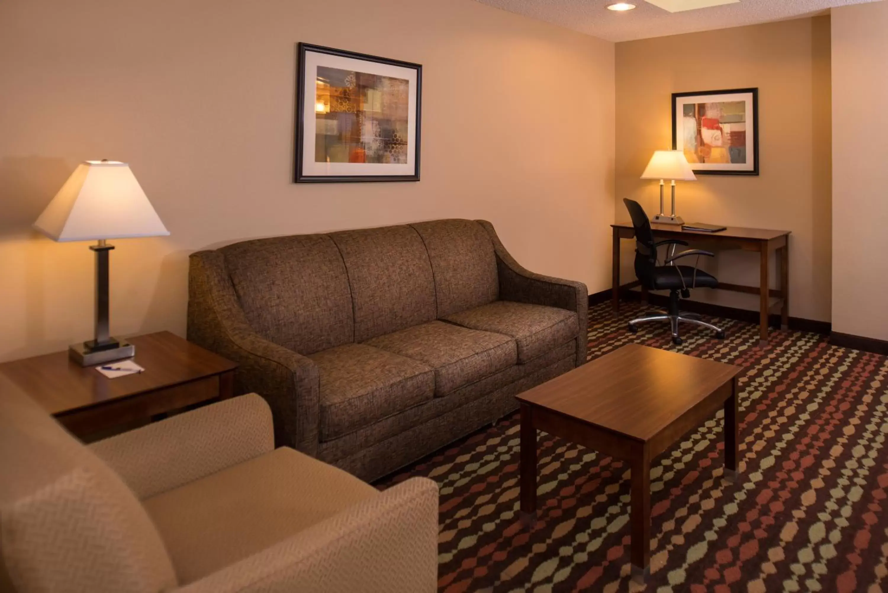 Suite in Best Western Ambassador Inn & Suites