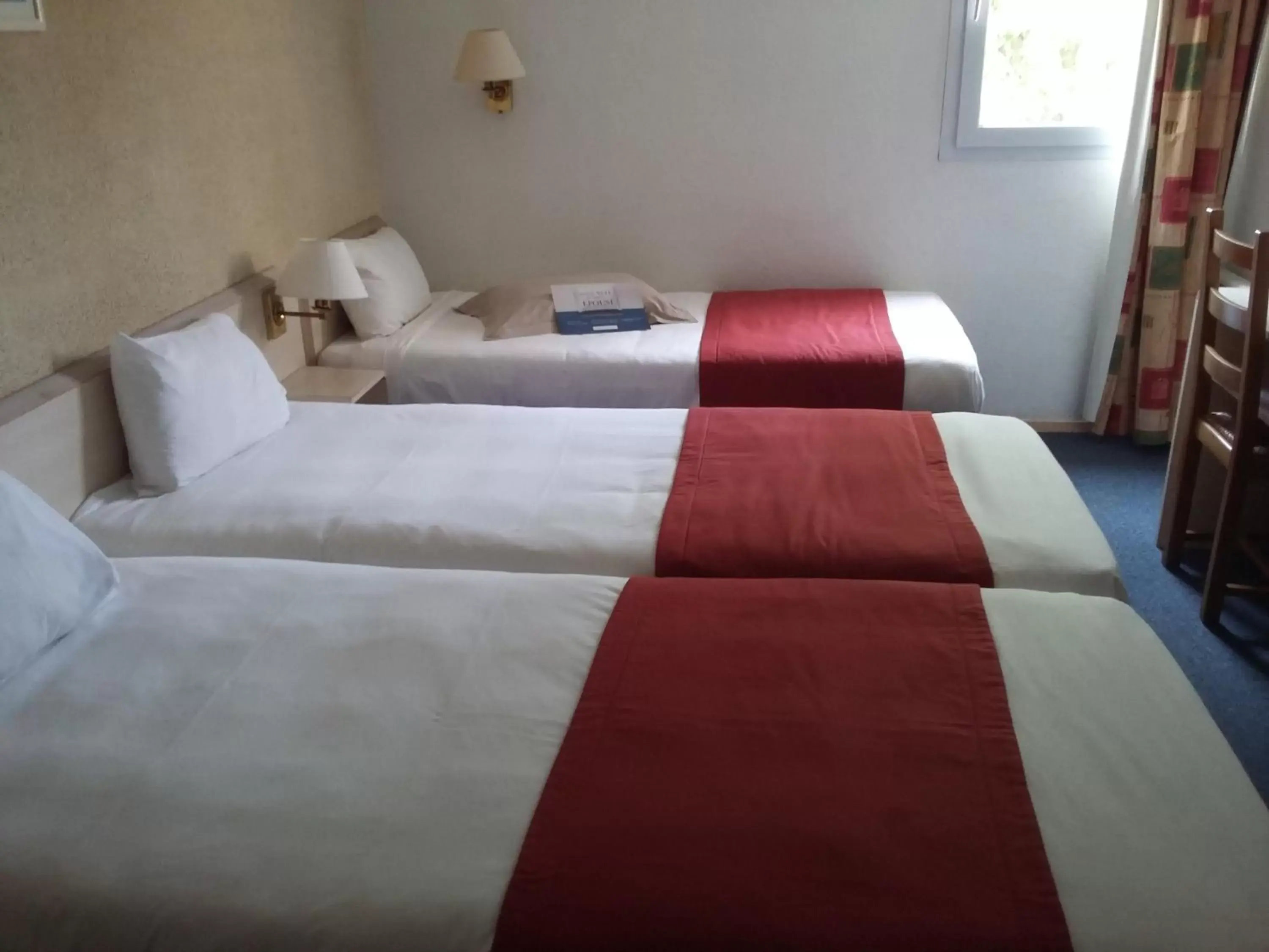 Bed in Hôtel Kyriad Vernon / Saint Marcel