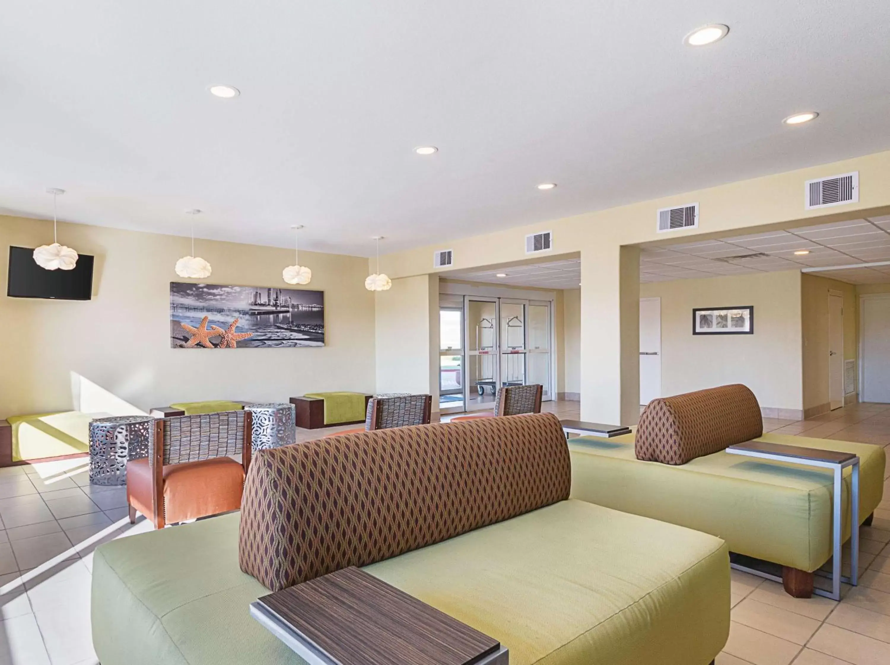 Lobby or reception, Seating Area in La Quinta by Wyndham Mathis