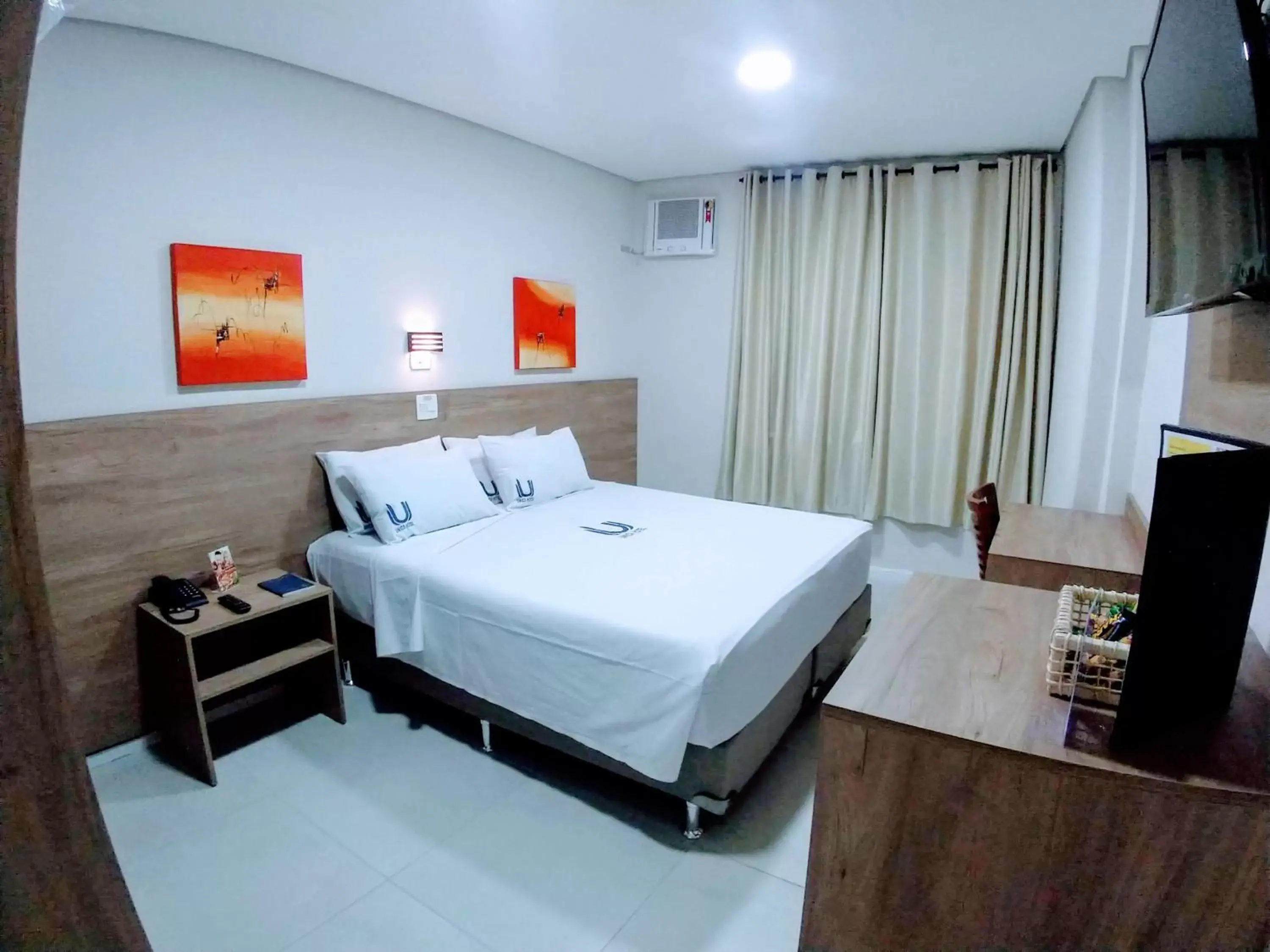 View (from property/room), Bed in Hotel Itamarati Centro-República View (from property/room), Bed in Hotel Itamarati Centro-República