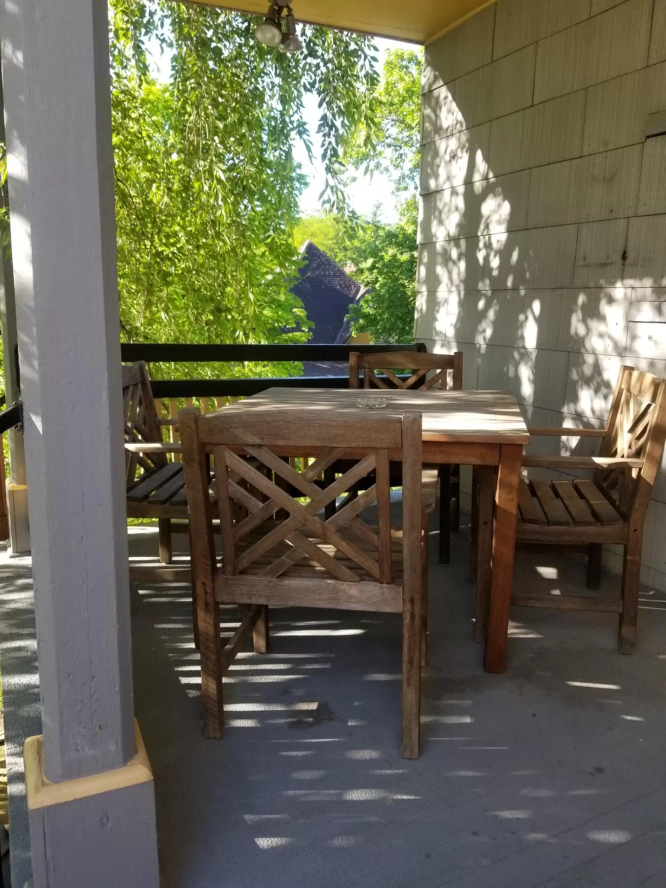 Patio in The Queen, A Victorian Bed & Breakfast