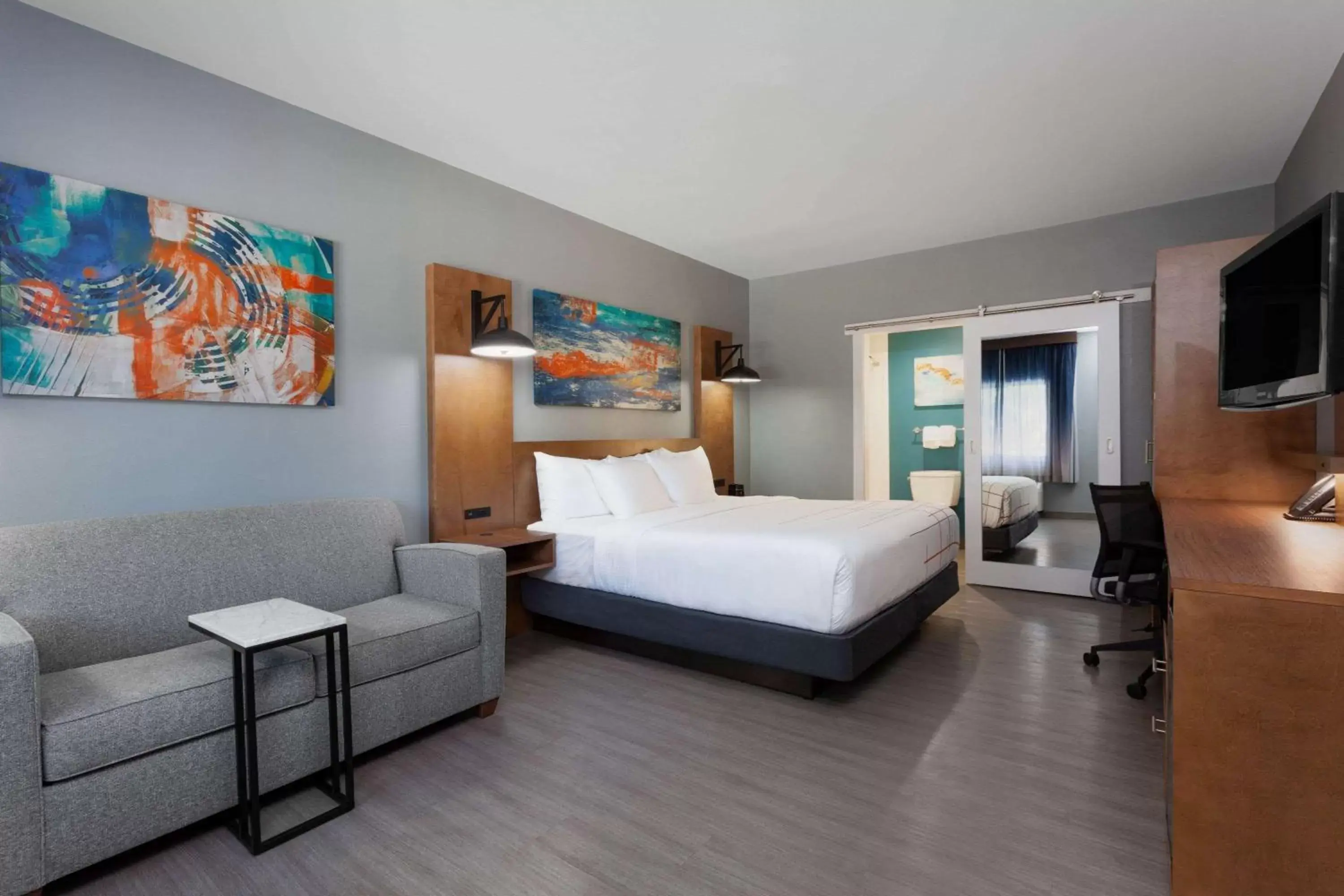 Photo of the whole room, Bed in La Quinta by Wyndham Ft. Myers - Sanibel Gateway Photo of the whole room, Bed in La Quinta by Wyndham Ft. Myers - Sanibel Gateway