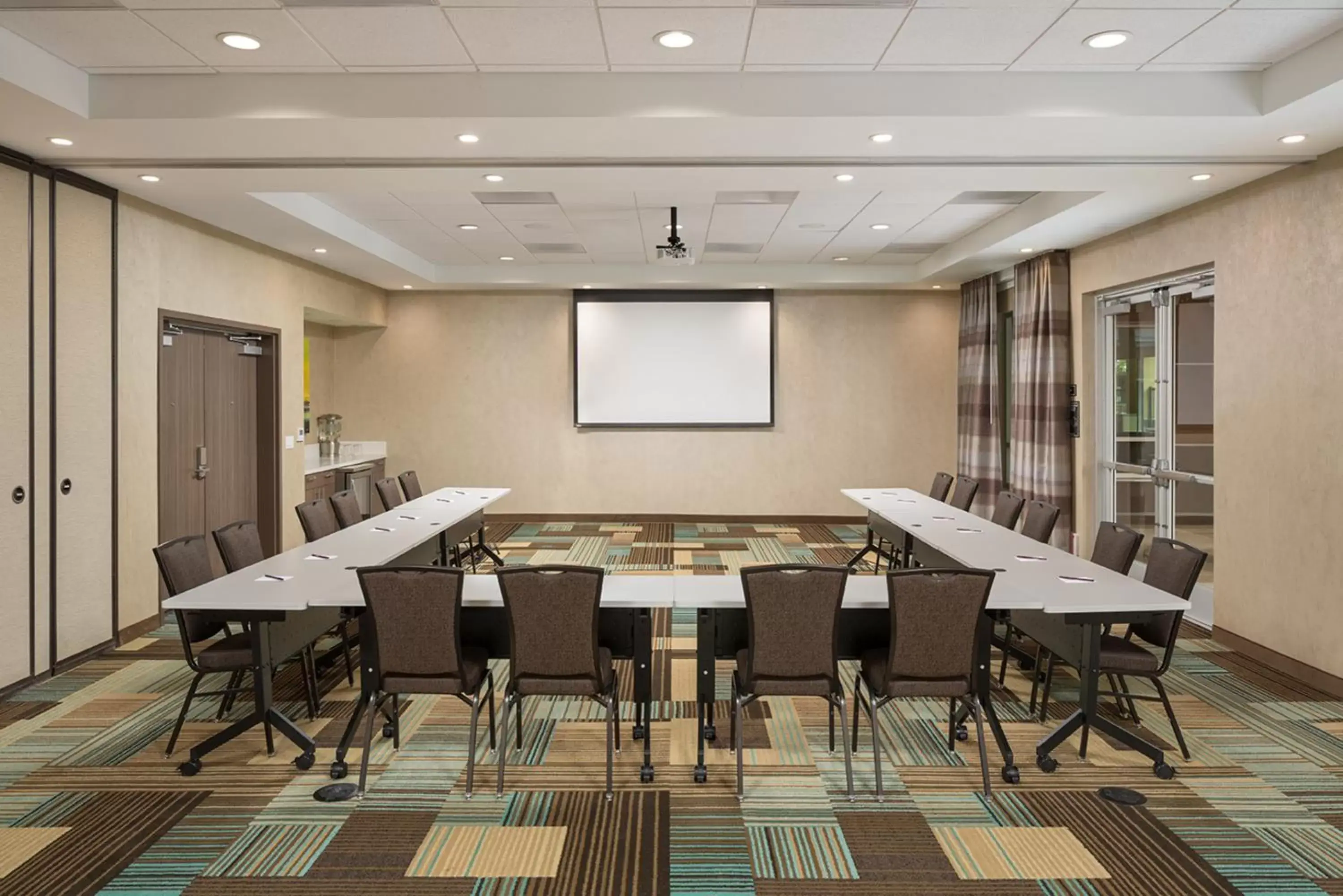 Meeting/conference room in Residence Inn by Marriott Ontario Rancho Cucamonga