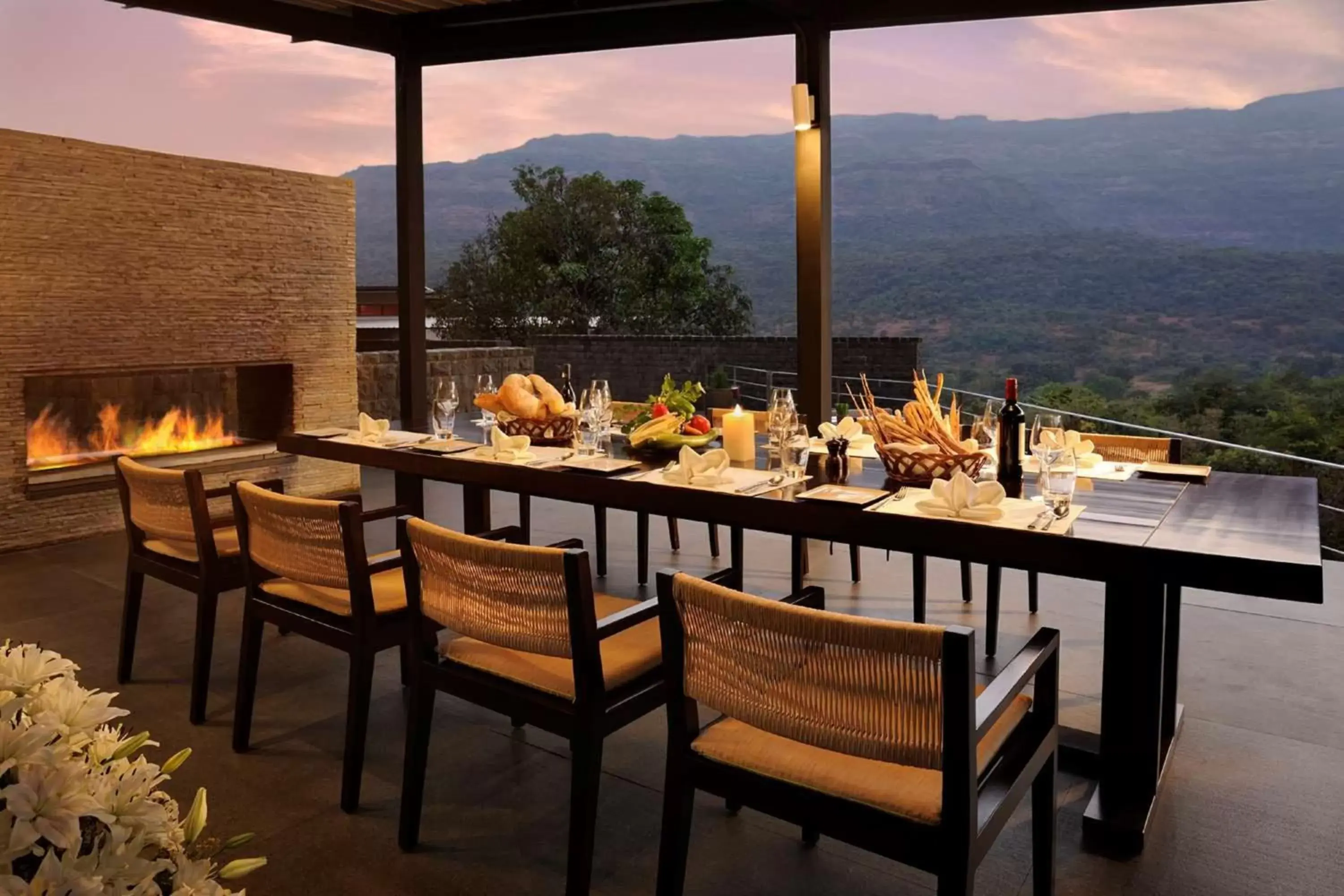 Restaurant/Places to Eat in Hilton Shillim Estate Retreat and Spa