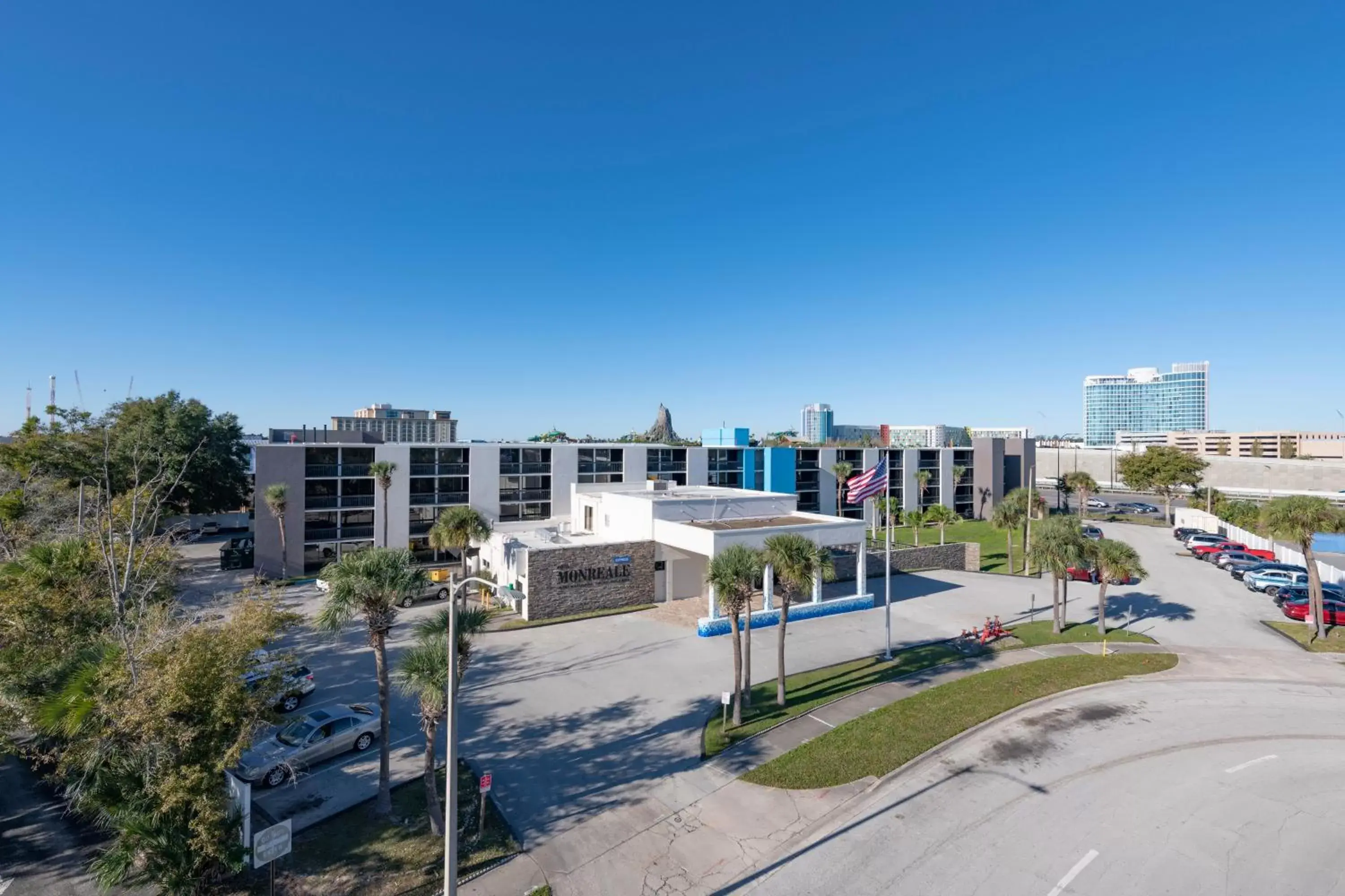 Property building in Hotel Monreale Express International Drive Orlando