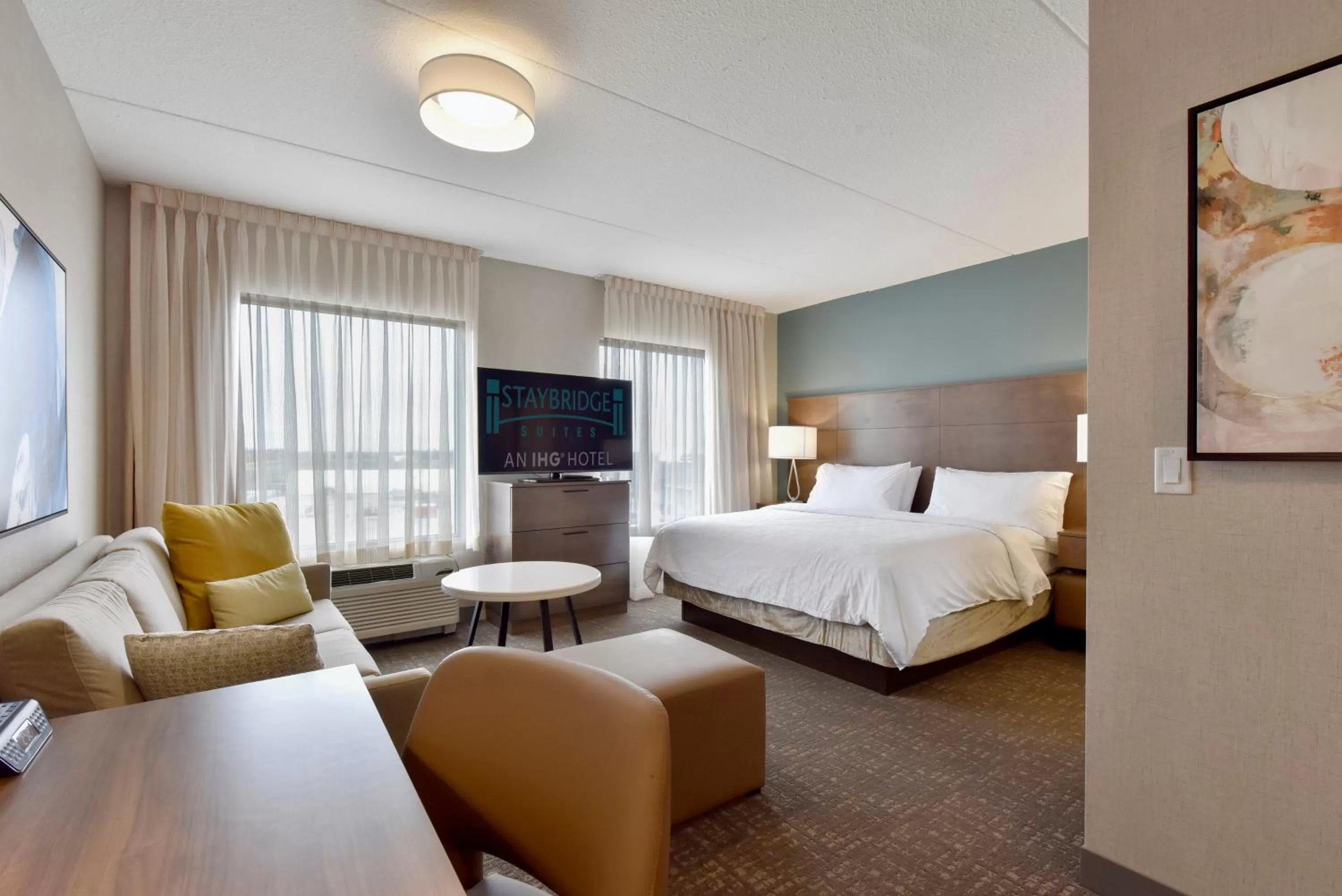 Photo of the whole room, Bed in Staybridge Suites - Waterloo - St. Jacobs Area