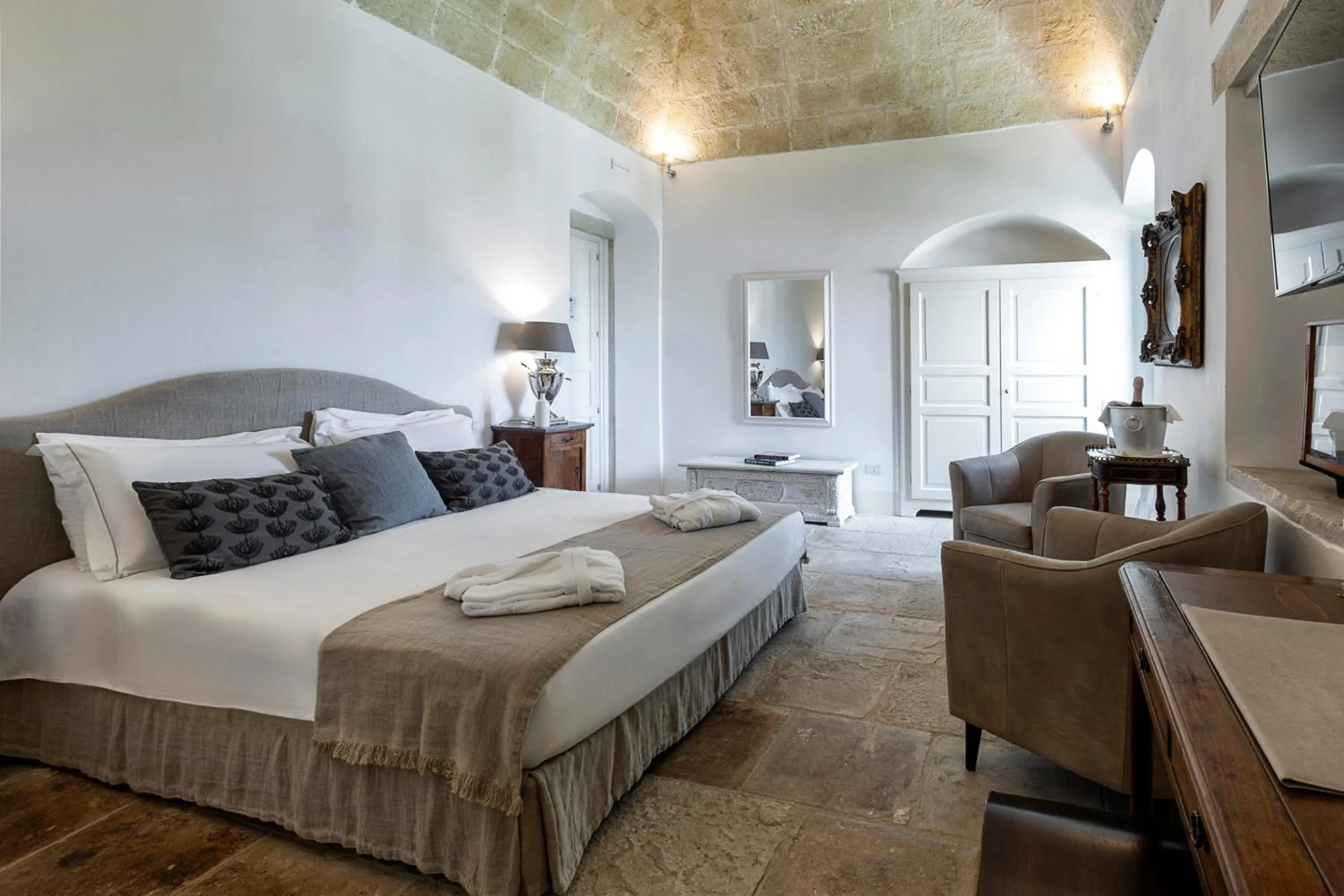 Photo of the whole room, Bed in Palazzo Ducale Venturi - Luxury Hotel & Wellness