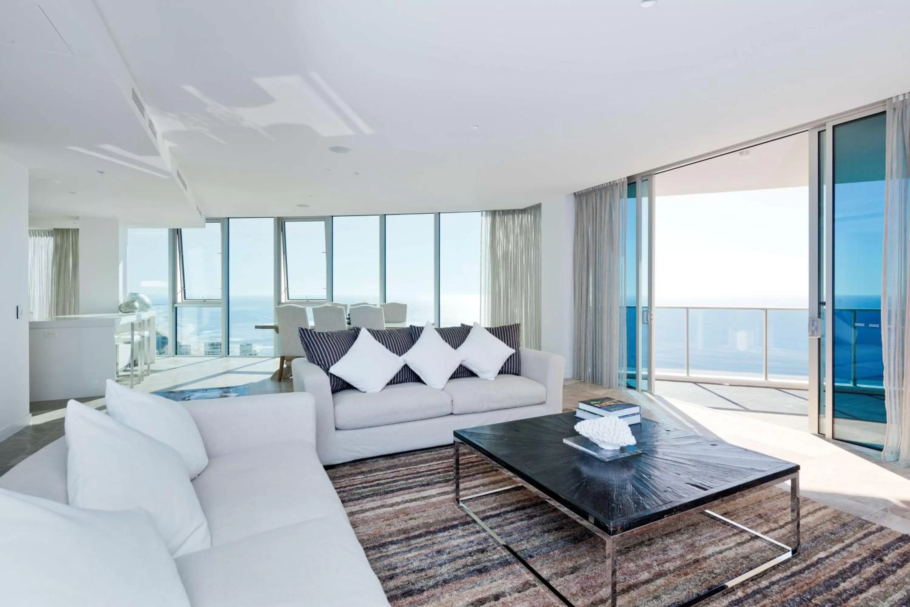 Living room in Hilton Surfers Paradise Hotel & Residences