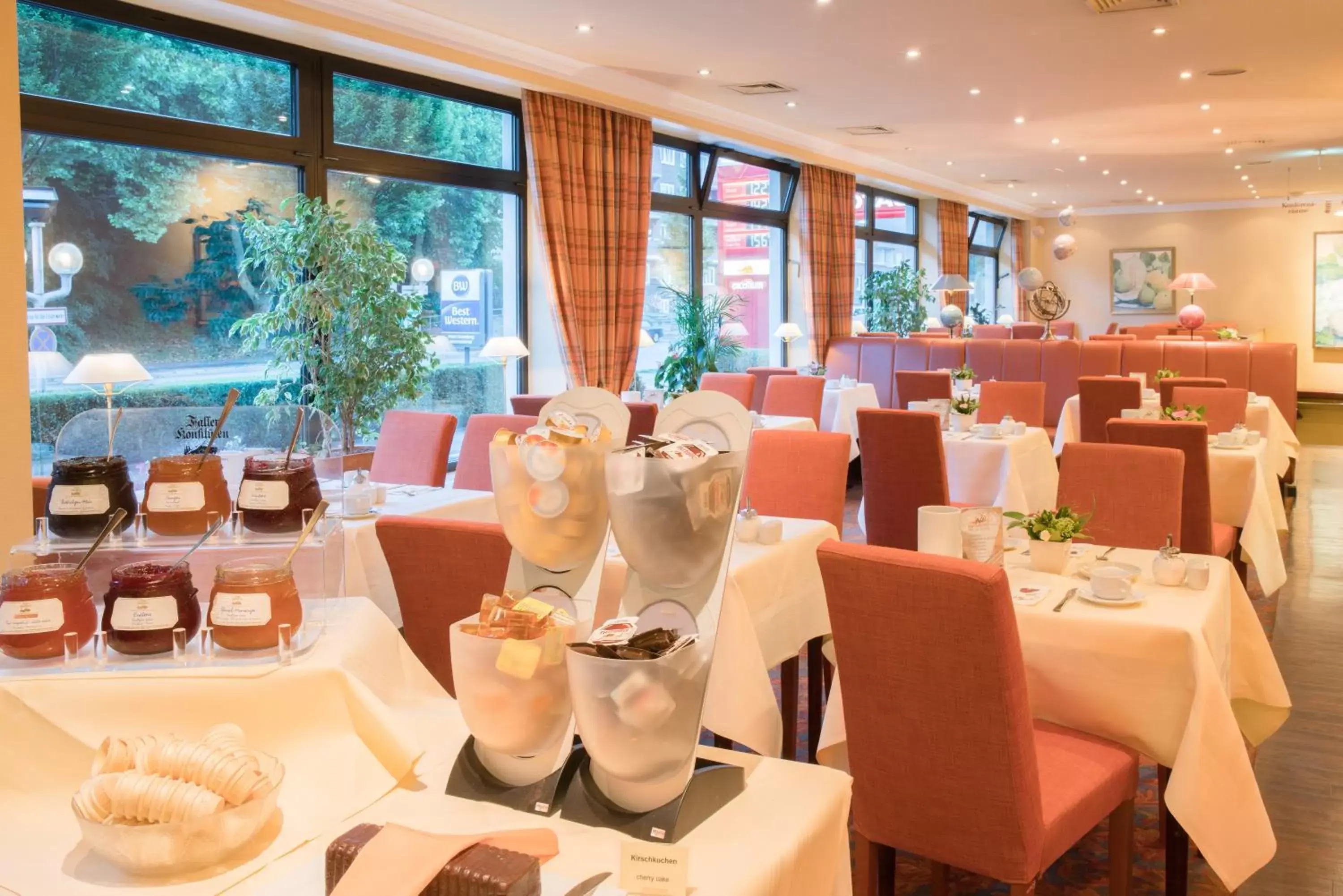 Buffet breakfast, Restaurant/Places to Eat in Best Western Hotel Hamburg International