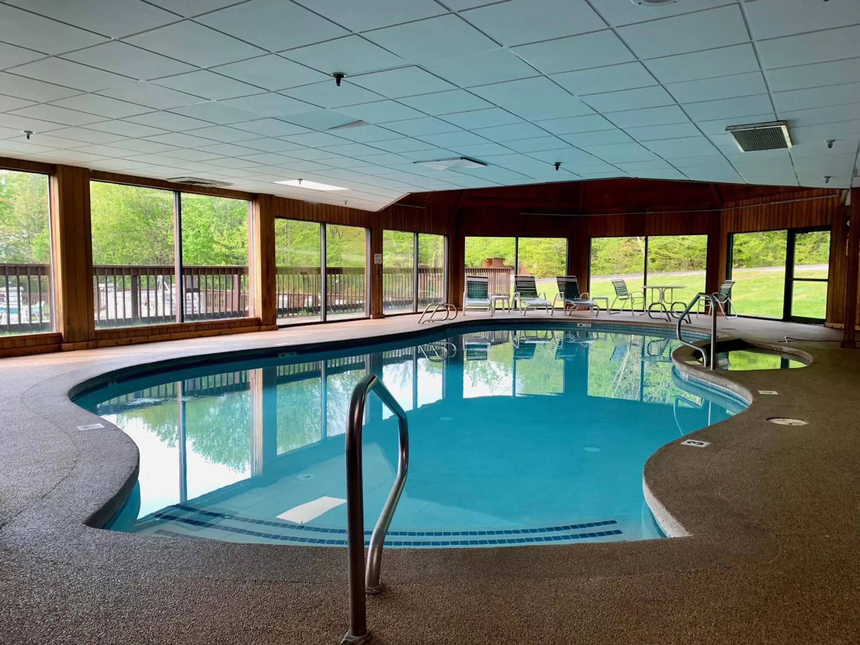 Swimming Pool in Indian Head Resort